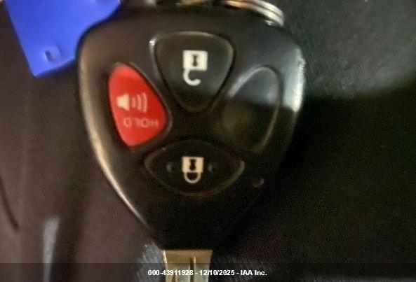 PONTIAC VIBE image 11