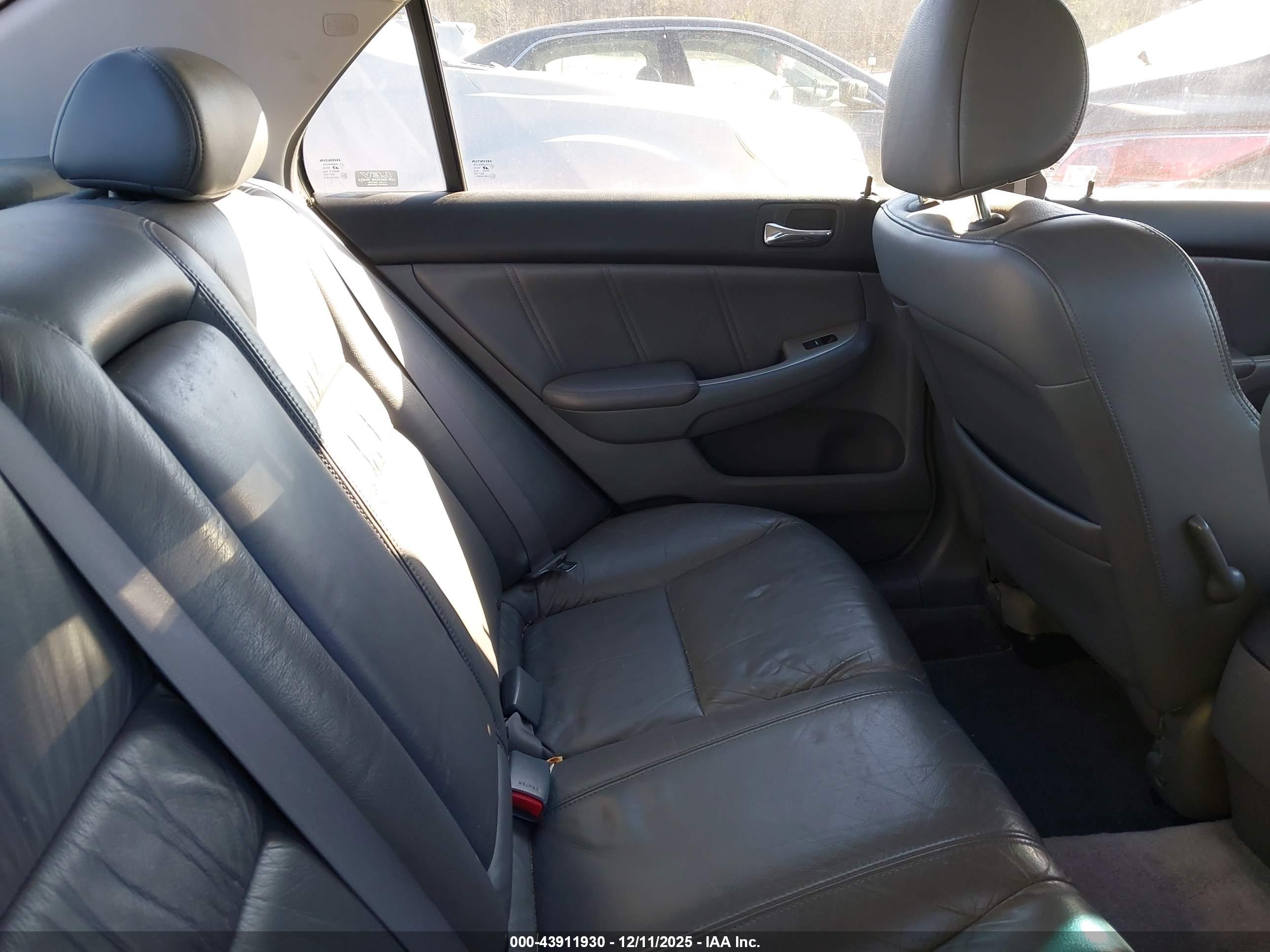 HONDA ACCORD image 8
