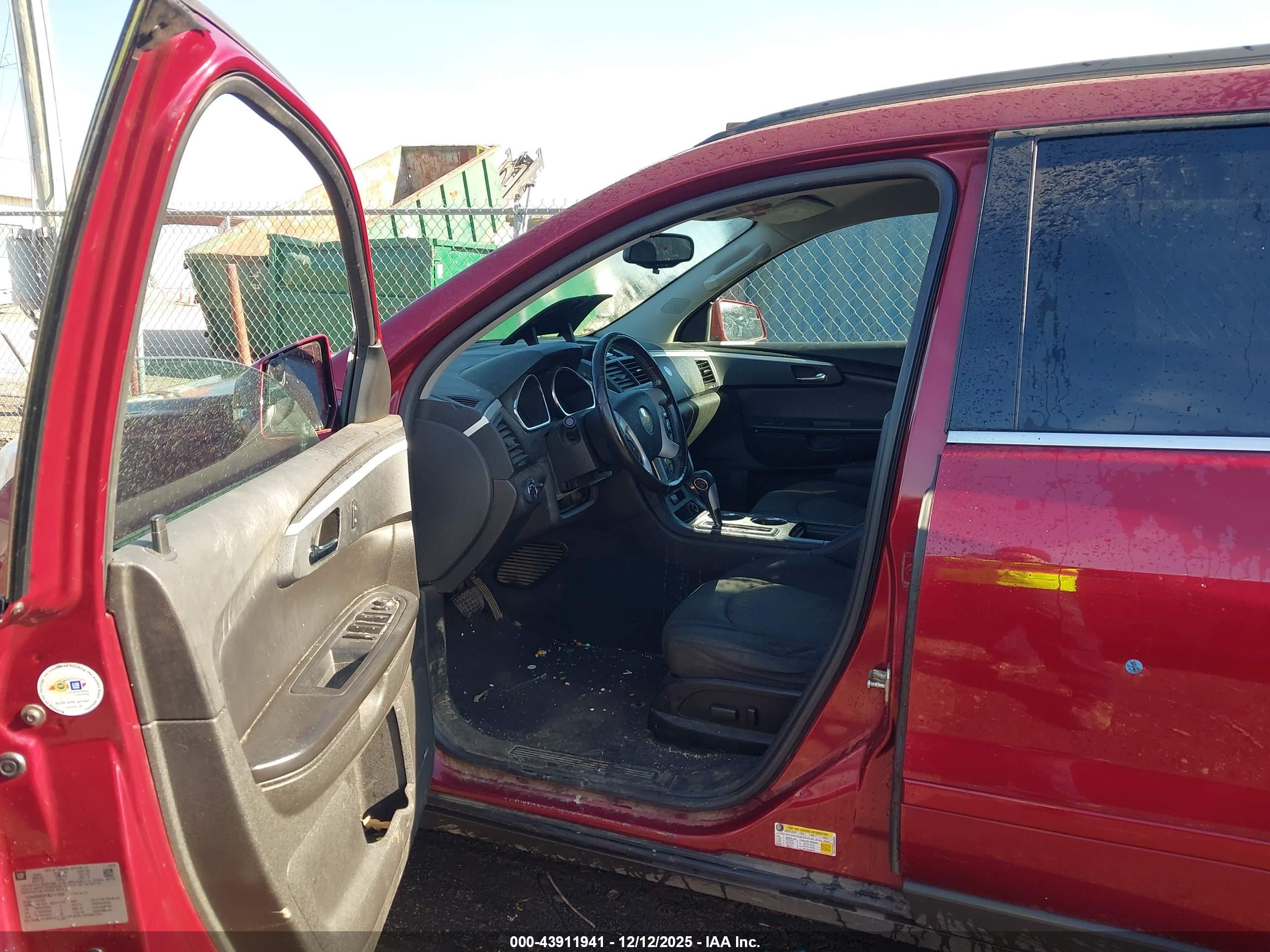 CHEVROLET TRAVERSE image 5