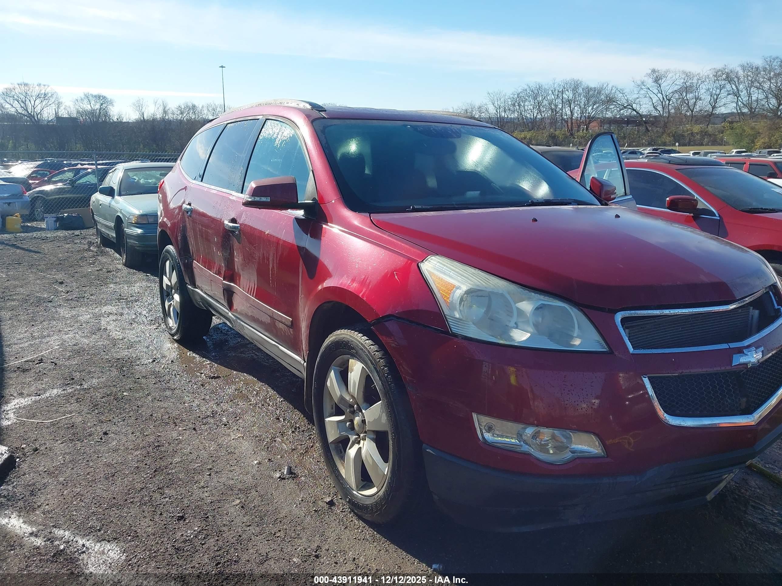 CHEVROLET TRAVERSE image 6