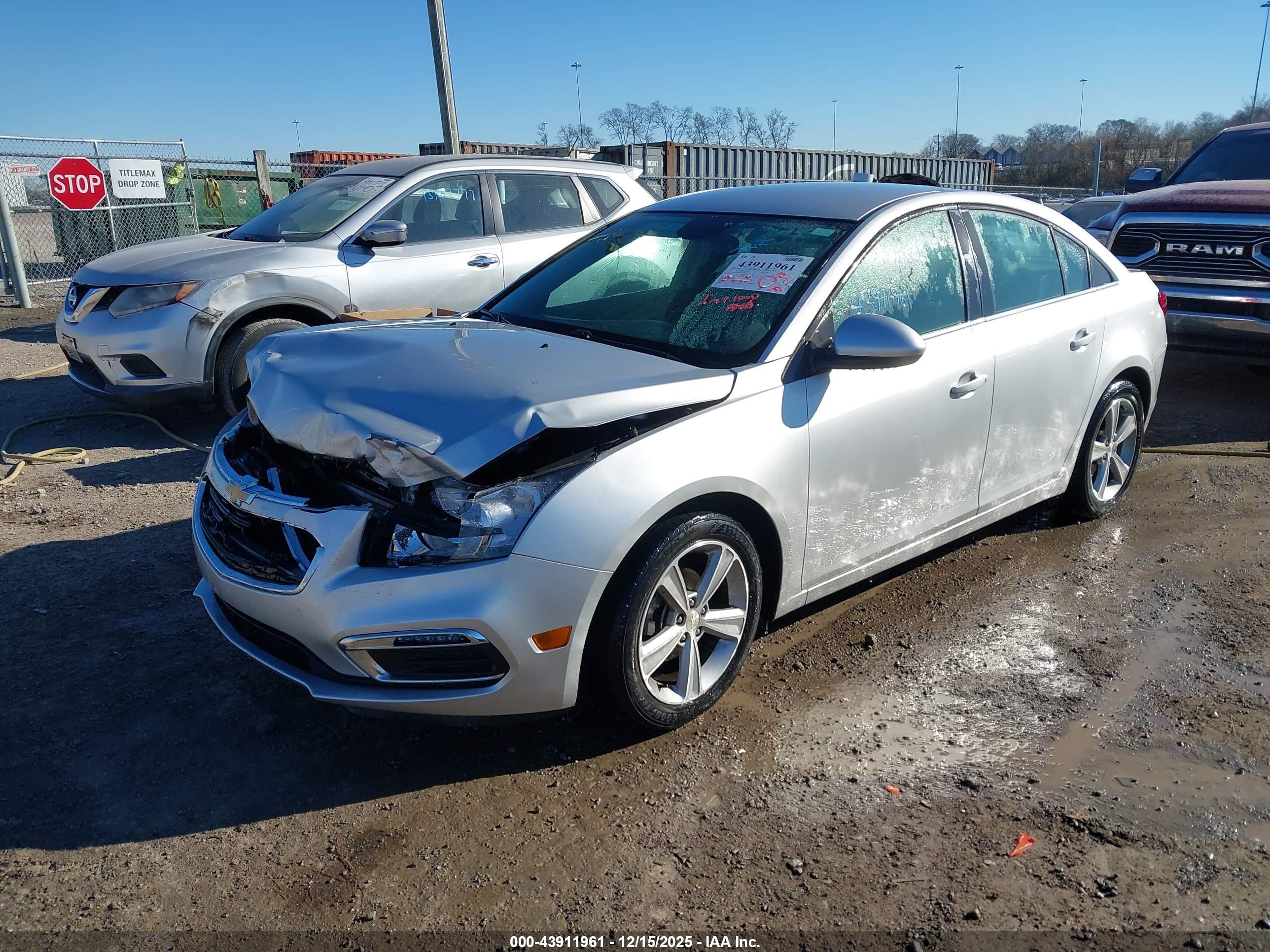 CHEVROLET CRUZE image 2