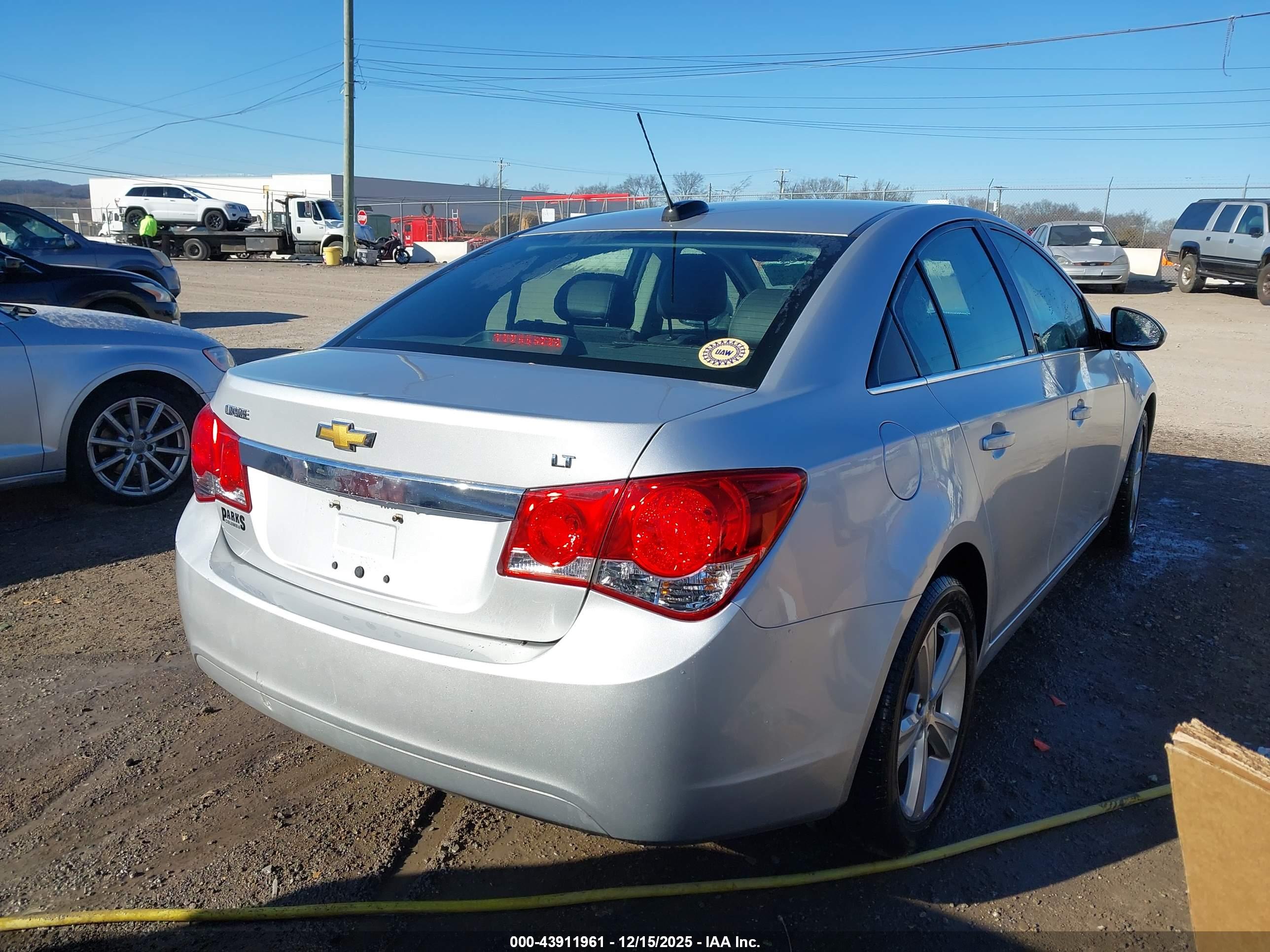 CHEVROLET CRUZE image 4
