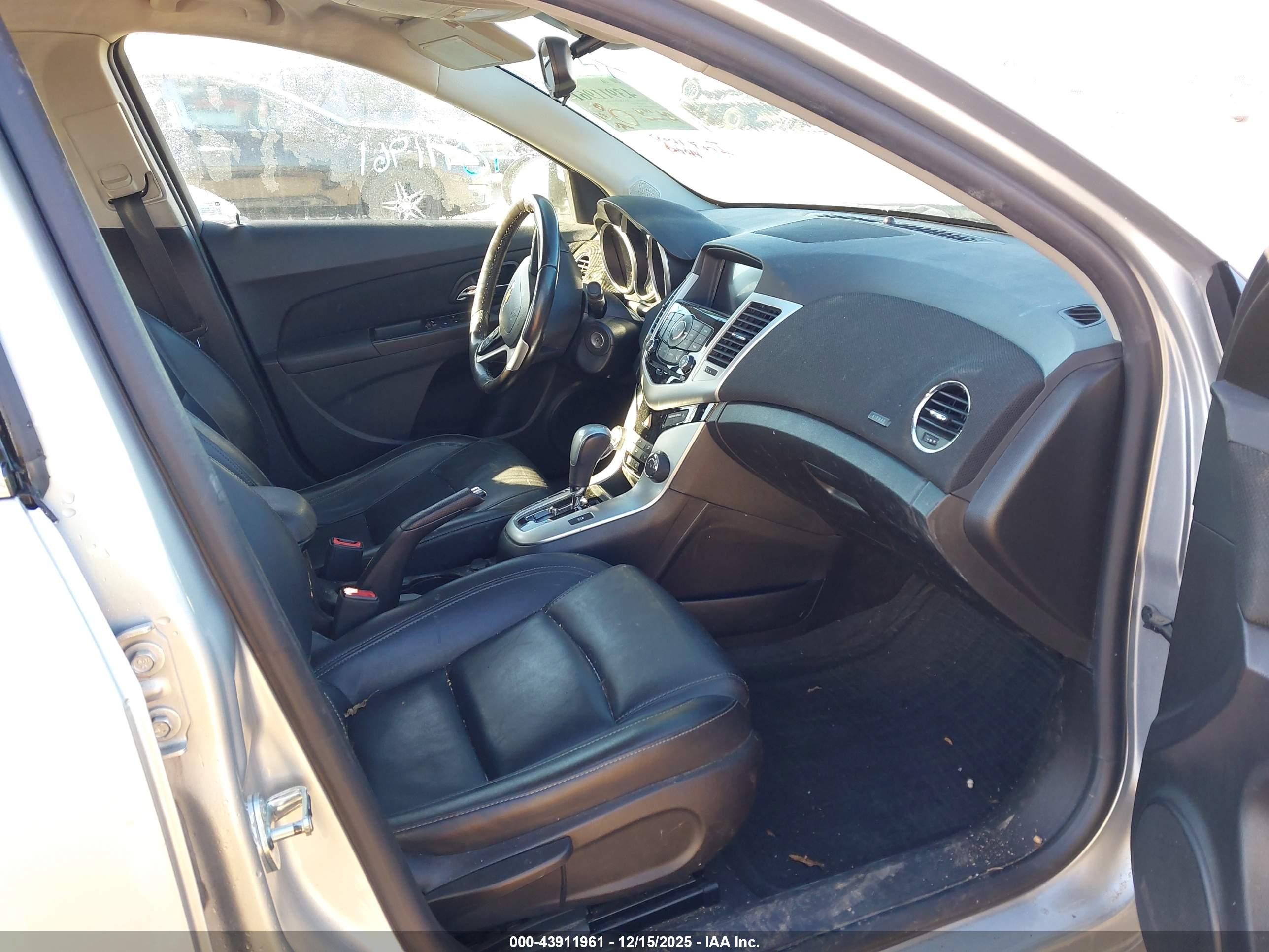 CHEVROLET CRUZE image 5