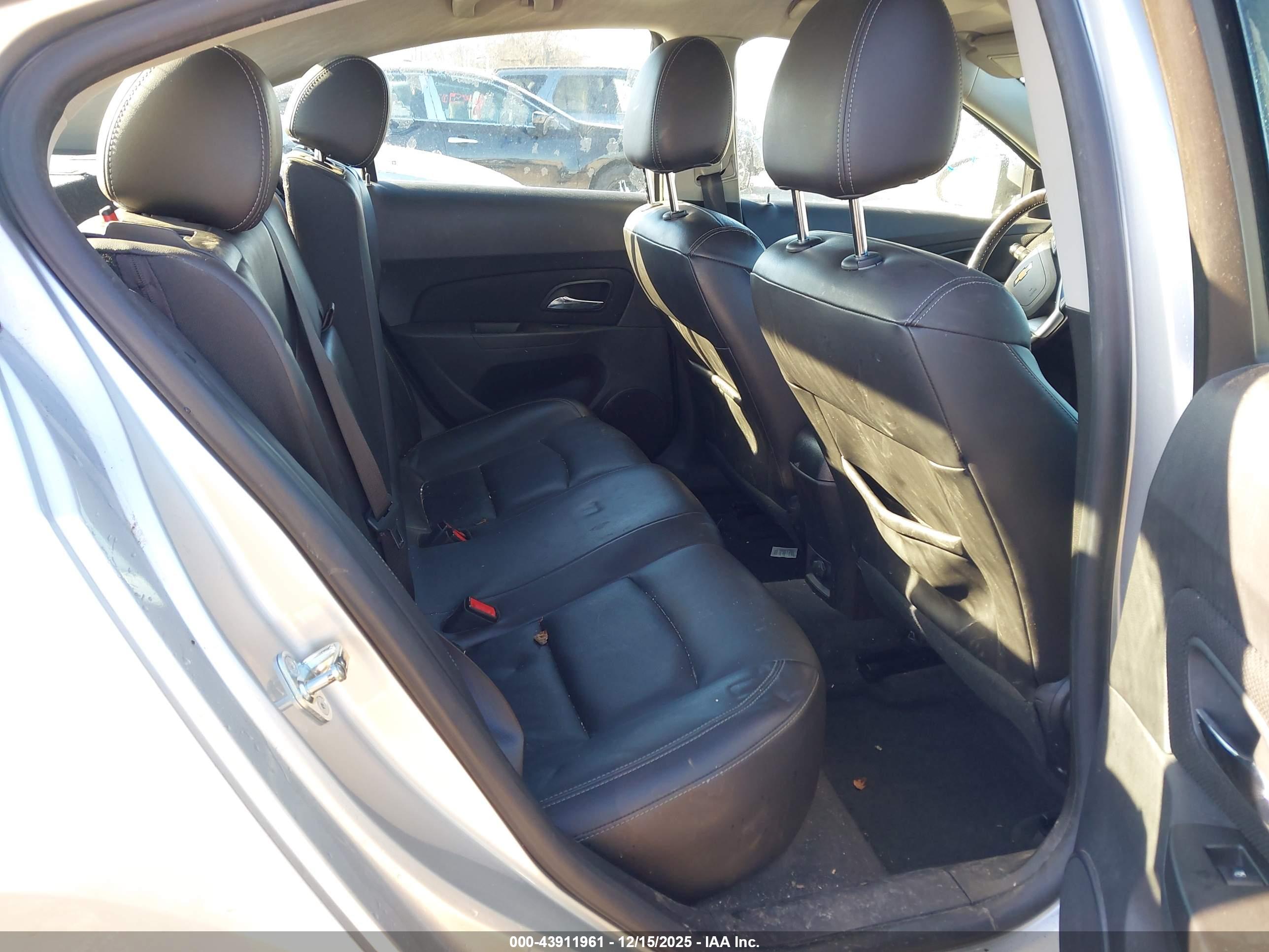 CHEVROLET CRUZE image 8