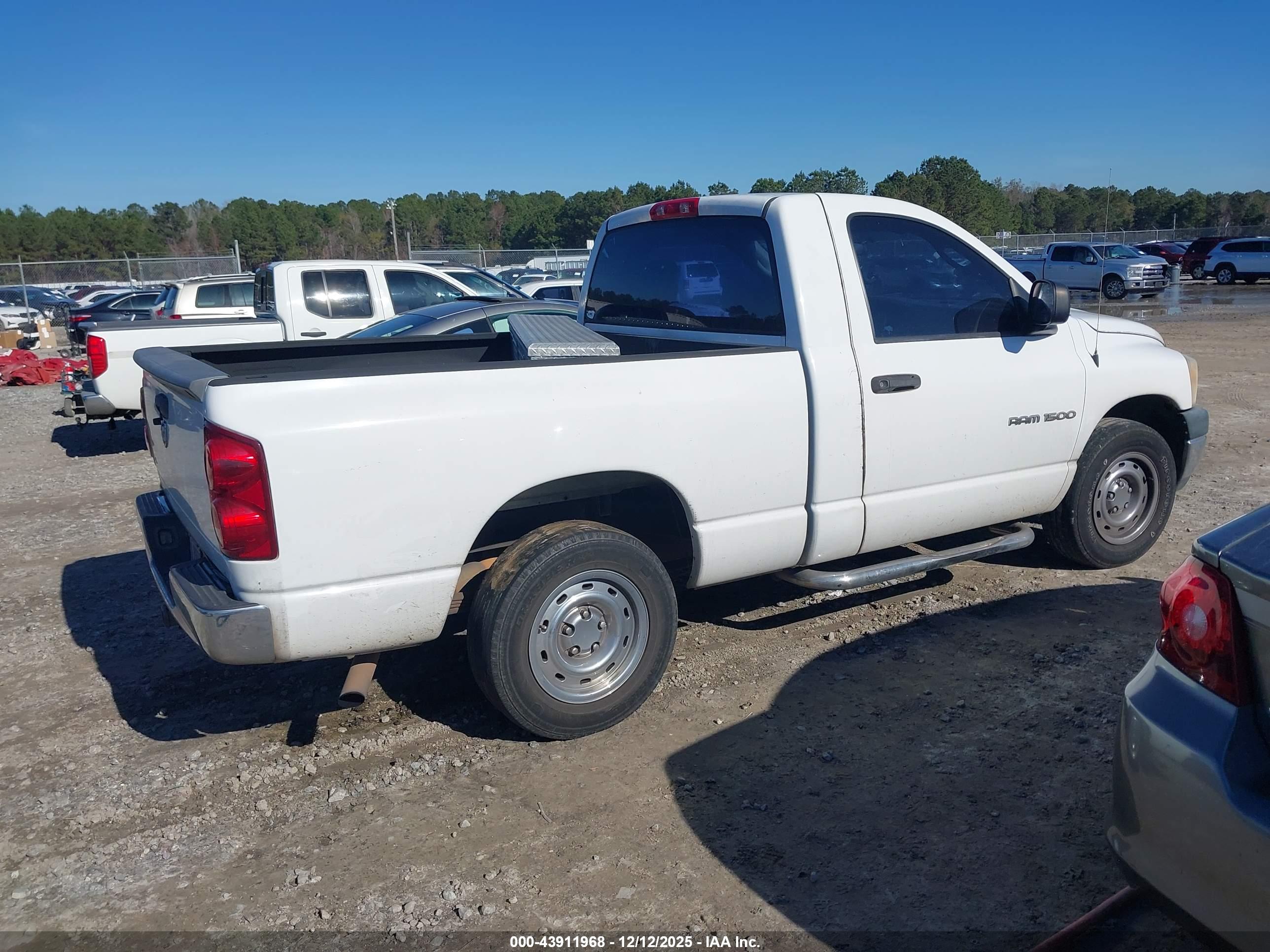 DODGE RAM image 4