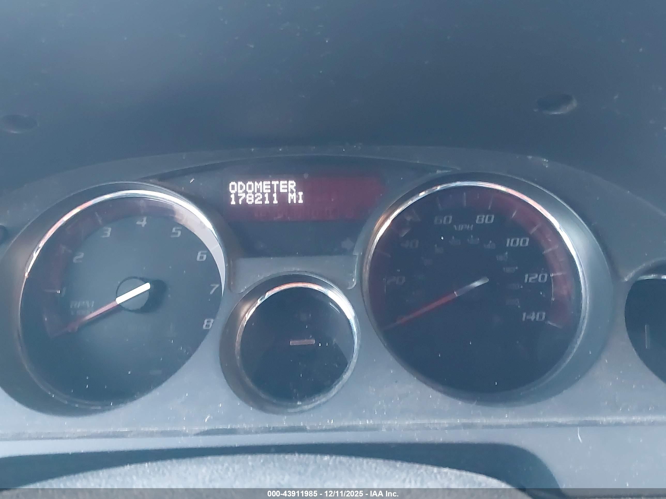 GMC ACADIA image 7