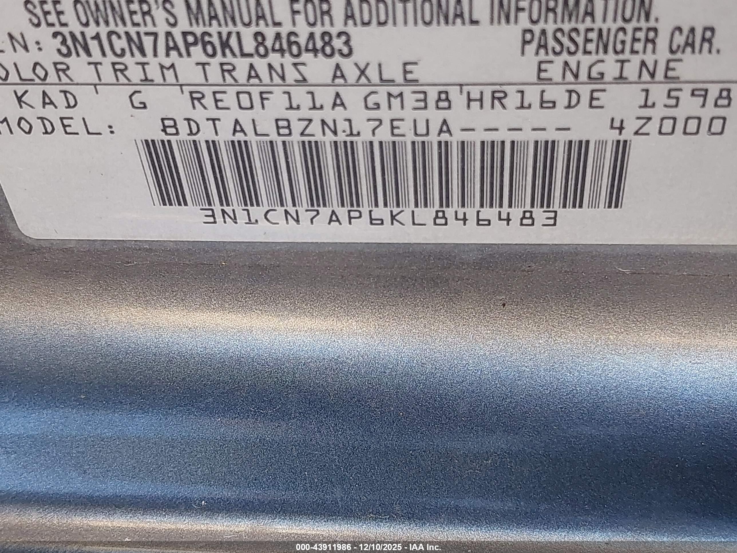 NISSAN VERSA image 9
