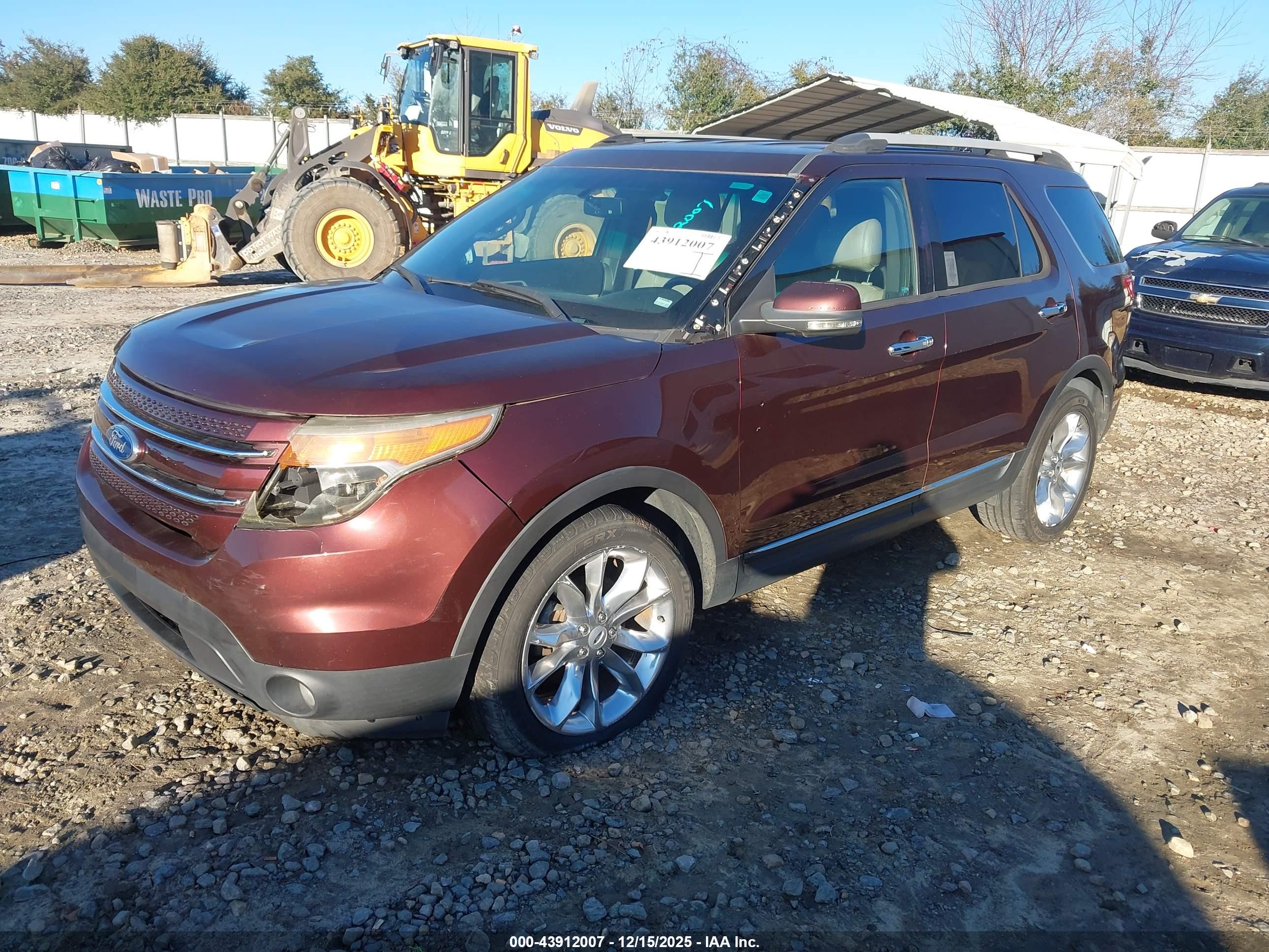 FORD EXPLORER image 2