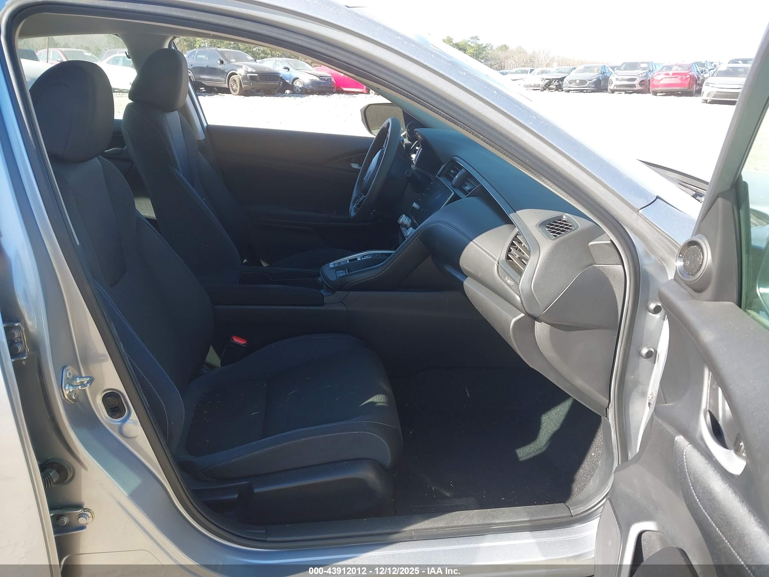 HONDA INSIGHT image 5