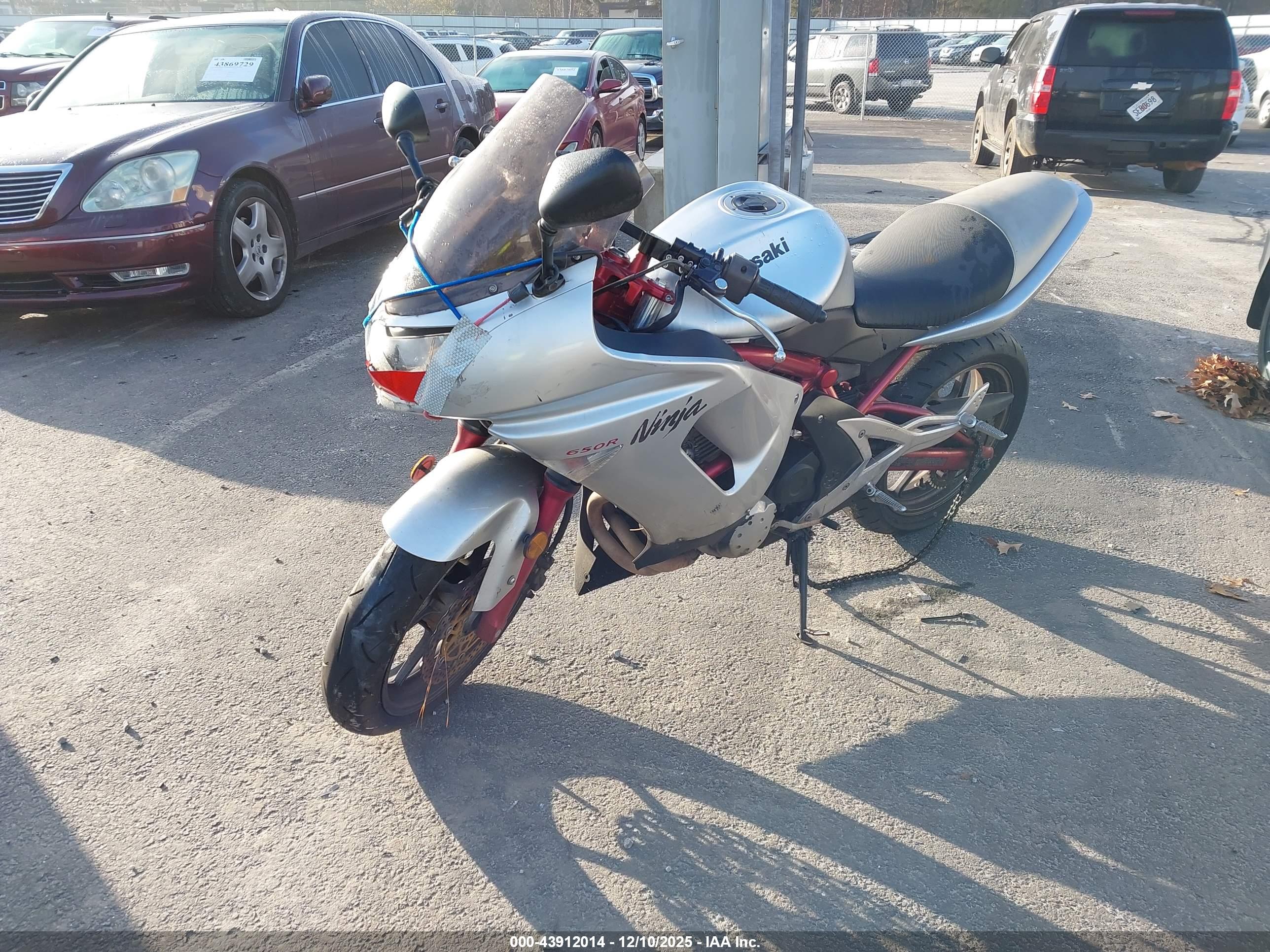 KAWASAKI EX650 image 2