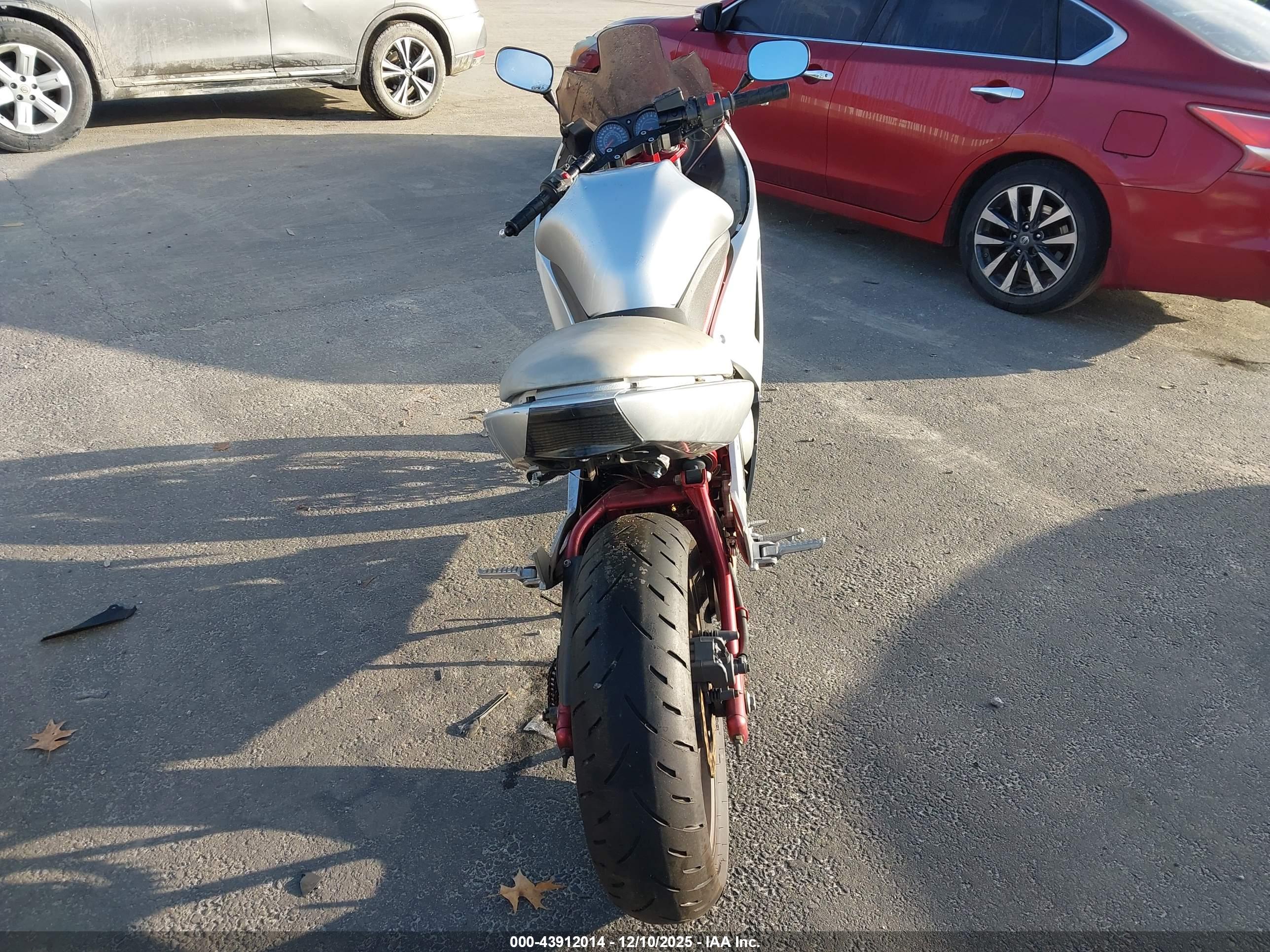 KAWASAKI EX650 image 6