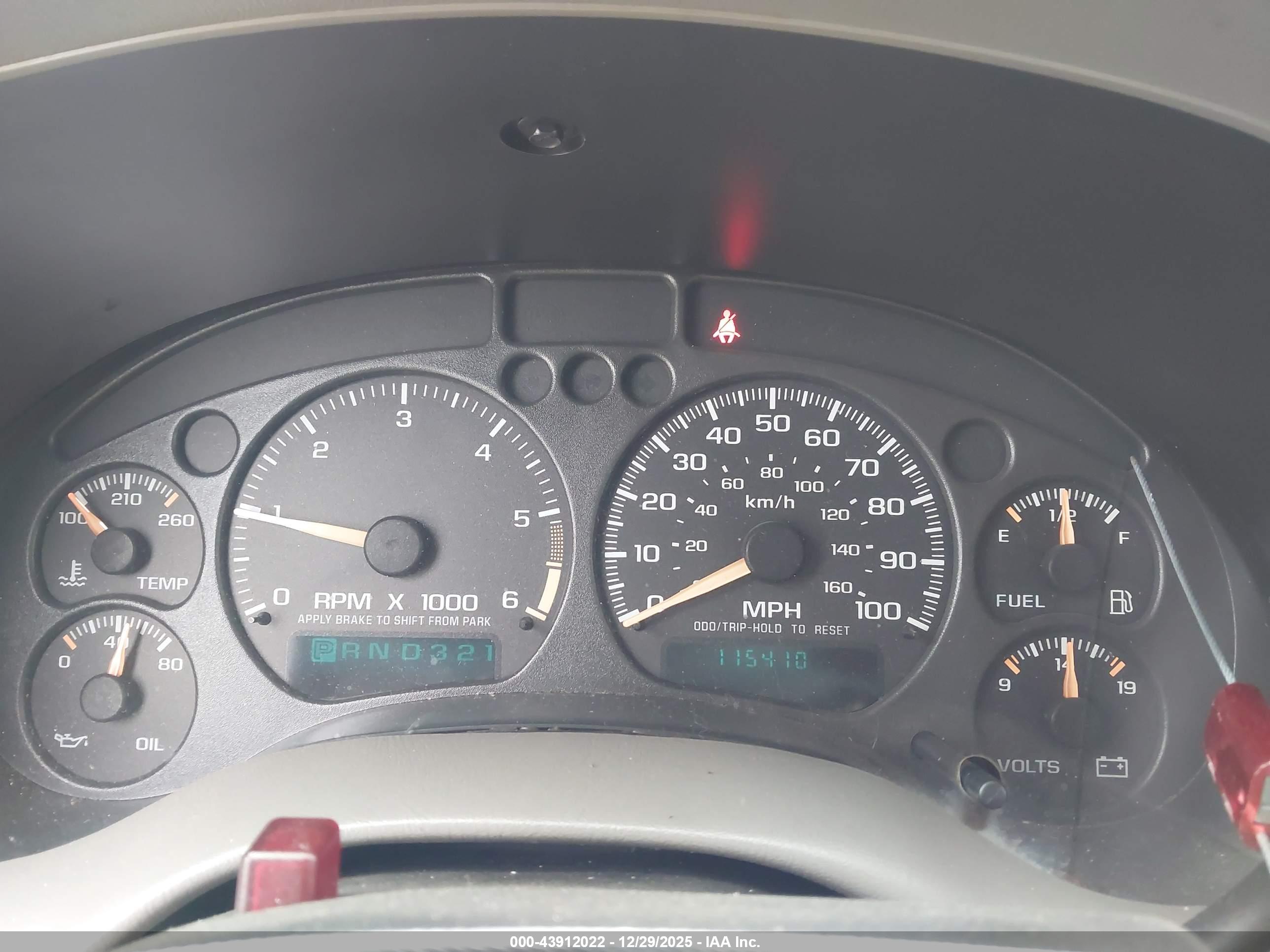 CHEVROLET BLAZER image 7