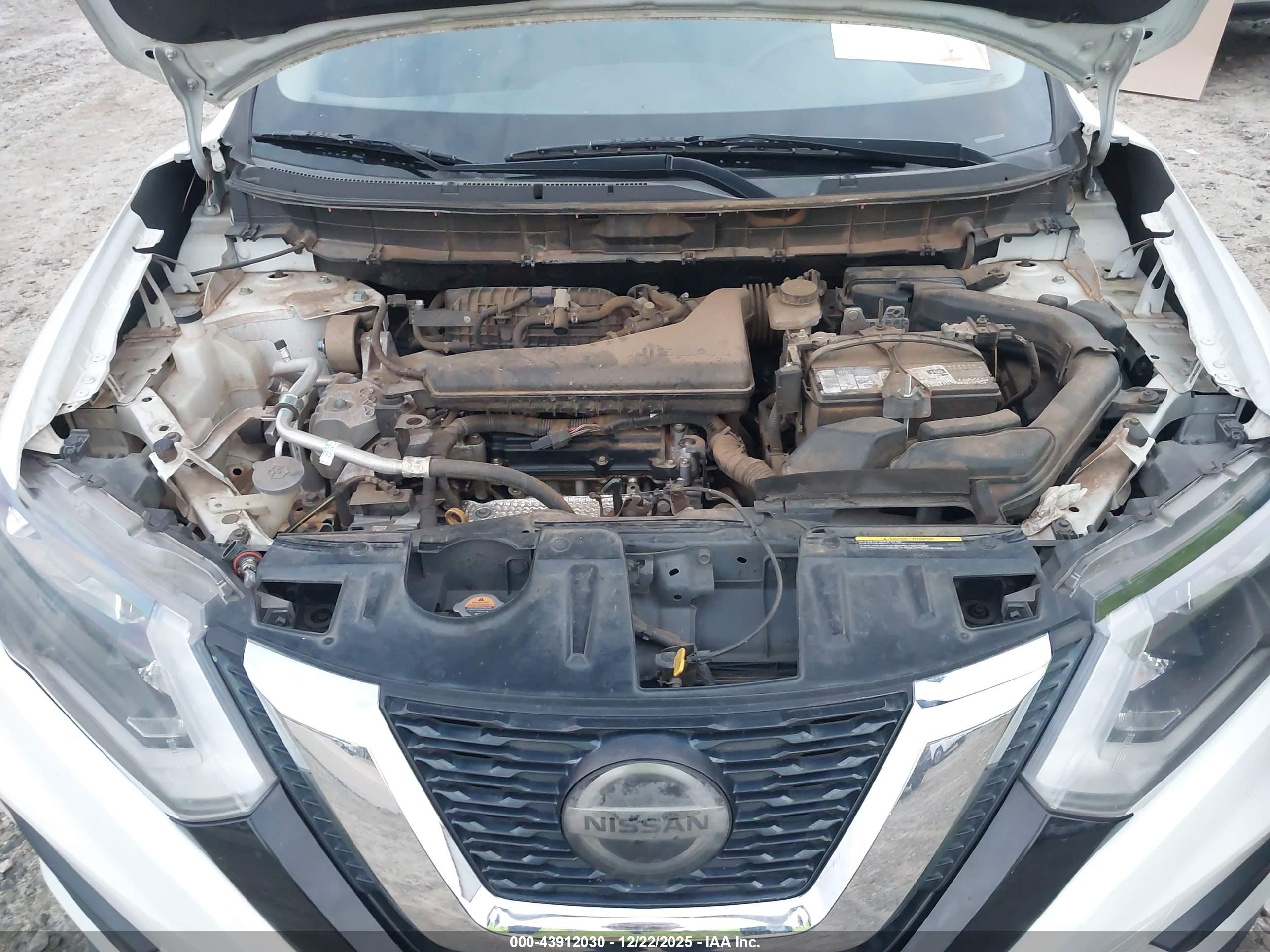 NISSAN ROGUE image 10