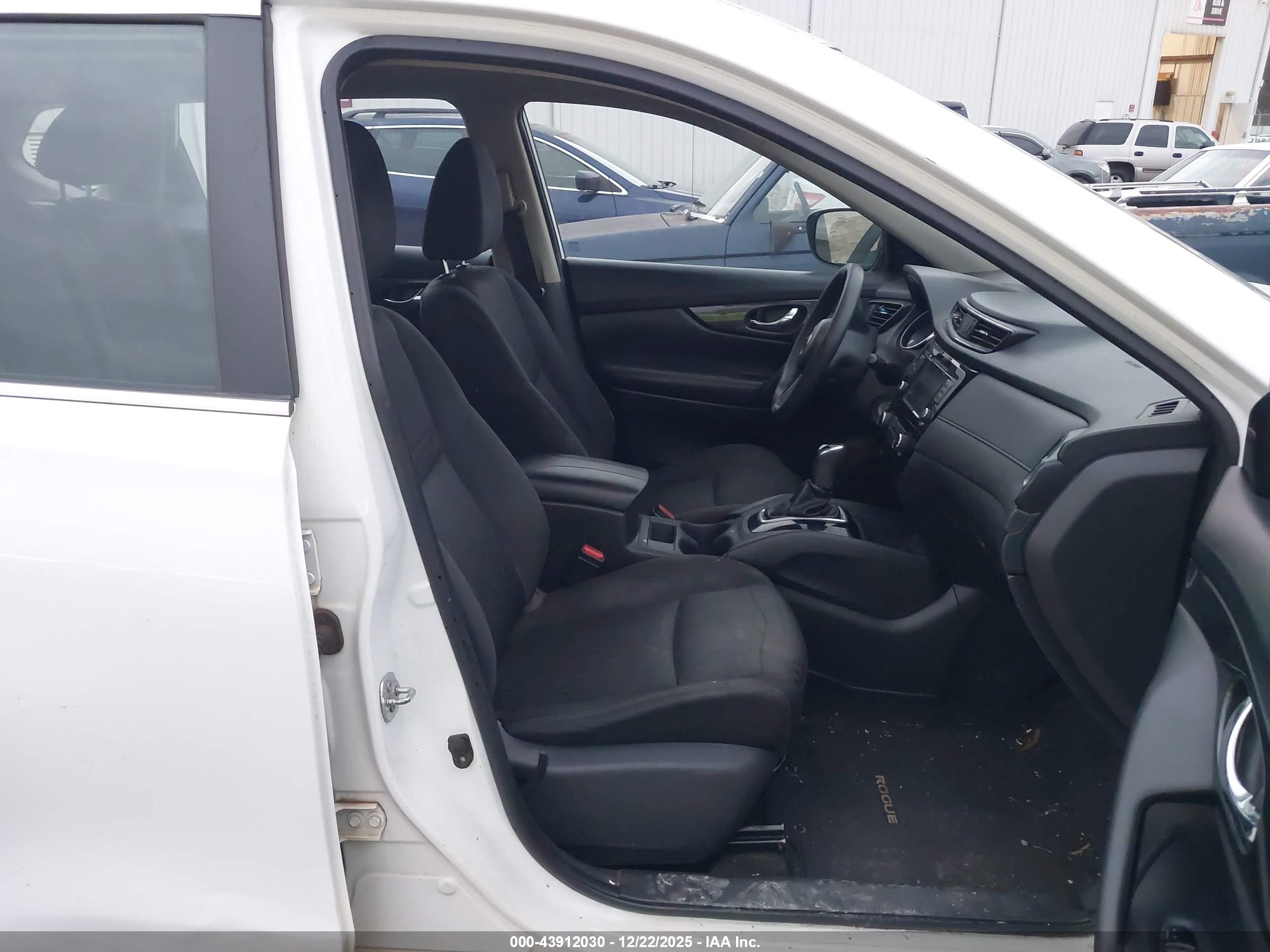 NISSAN ROGUE image 5