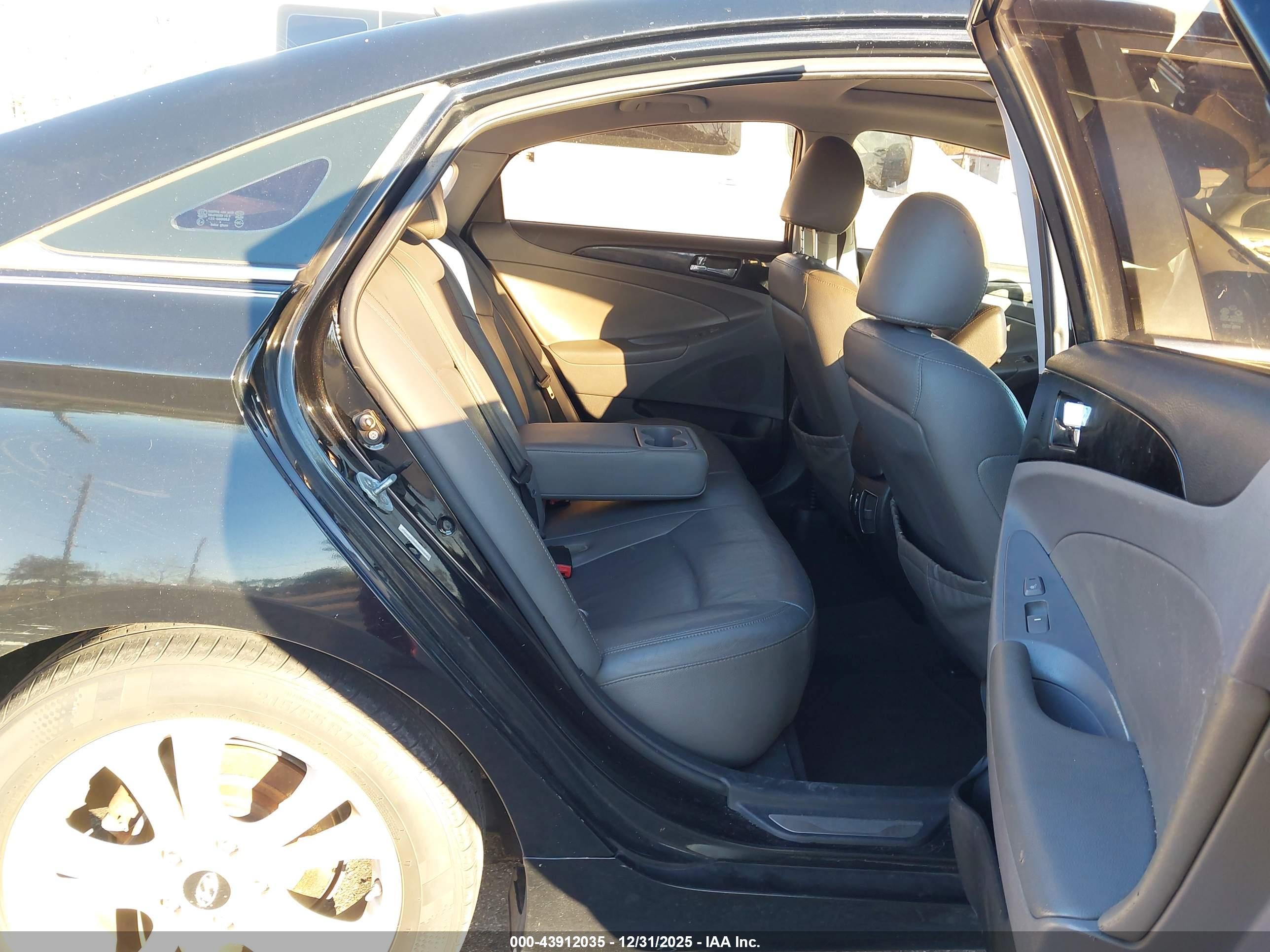 HYUNDAI SONATA image 8