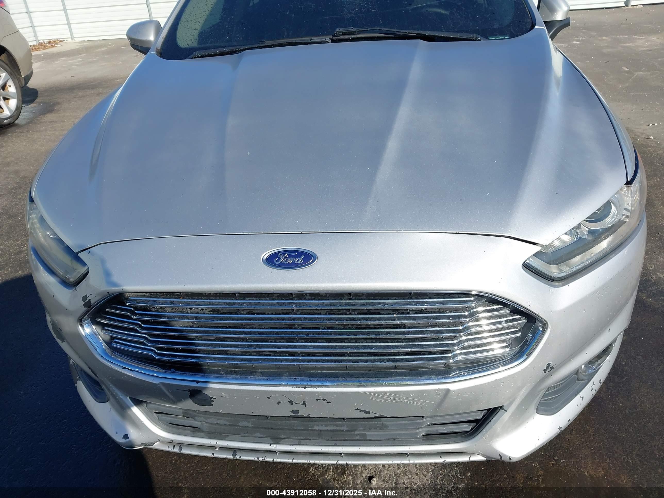 FORD FUSION image 6