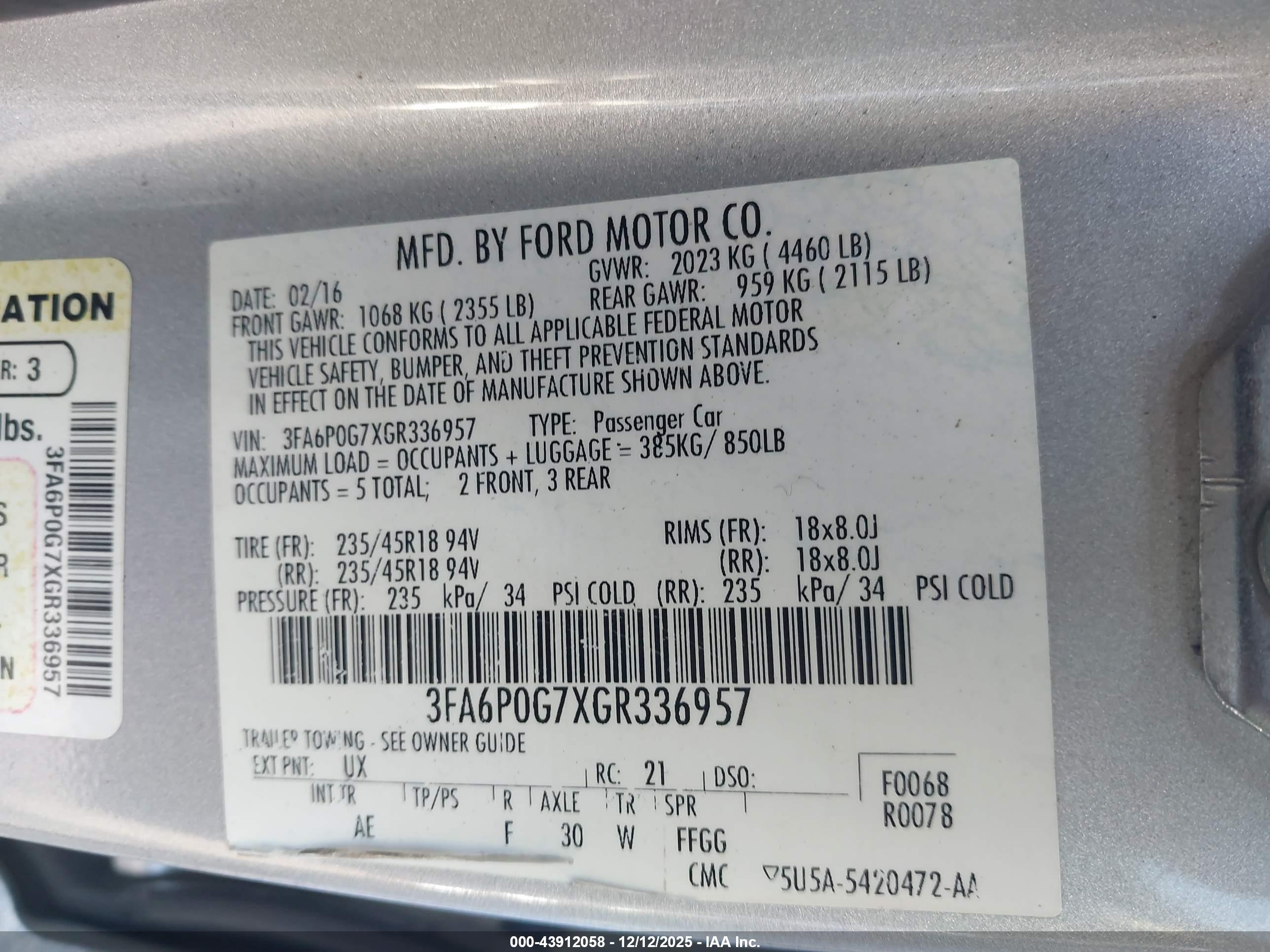 FORD FUSION image 9