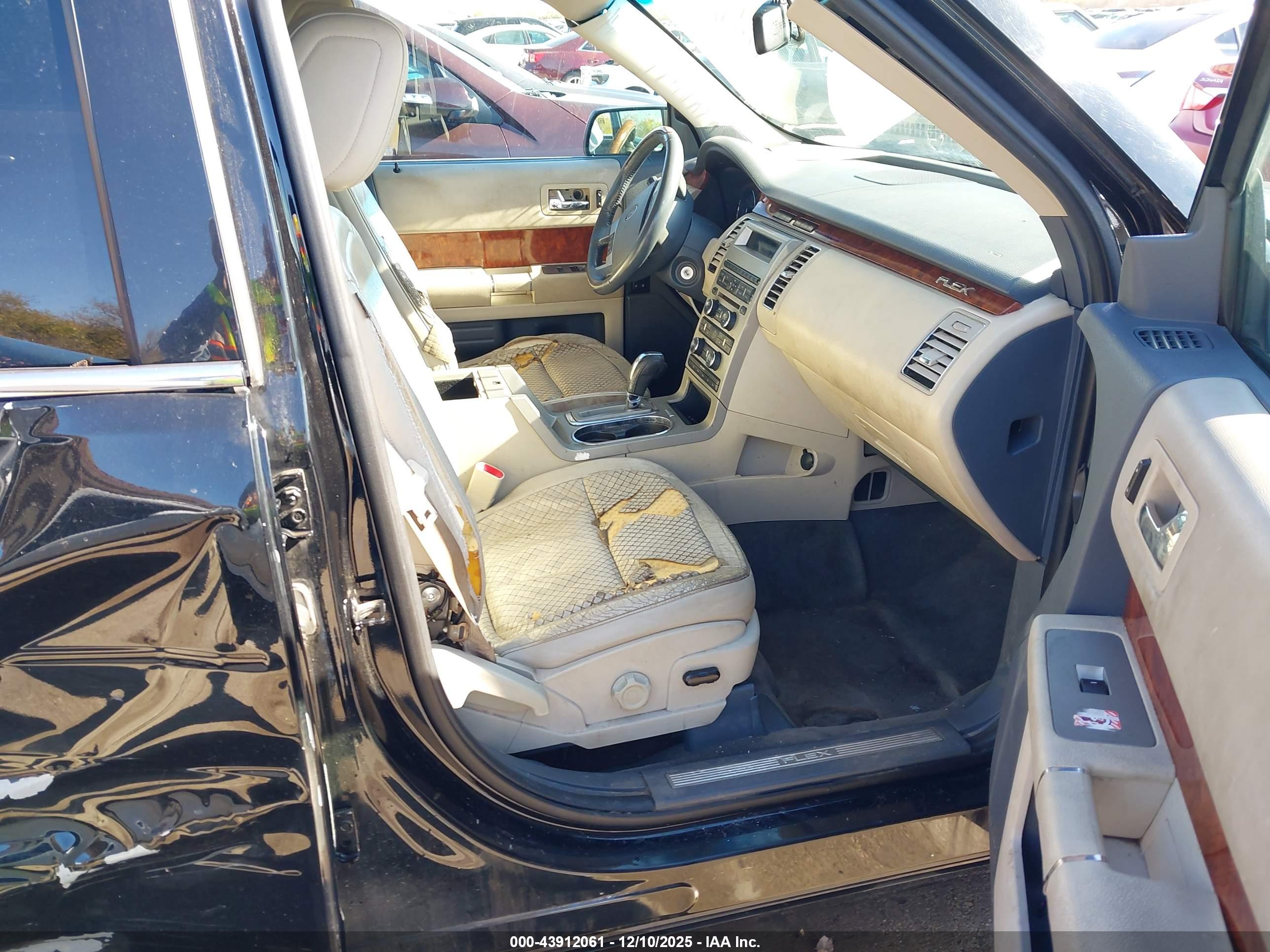 FORD FLEX image 5
