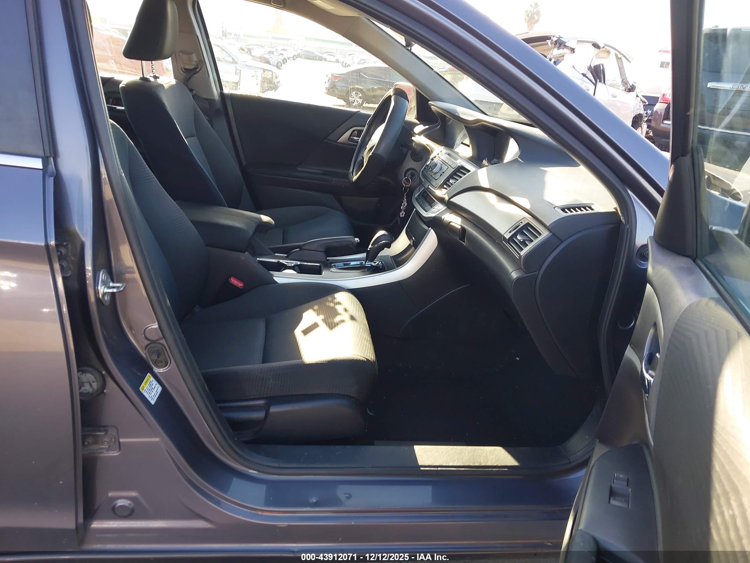 HONDA ACCORD image 5