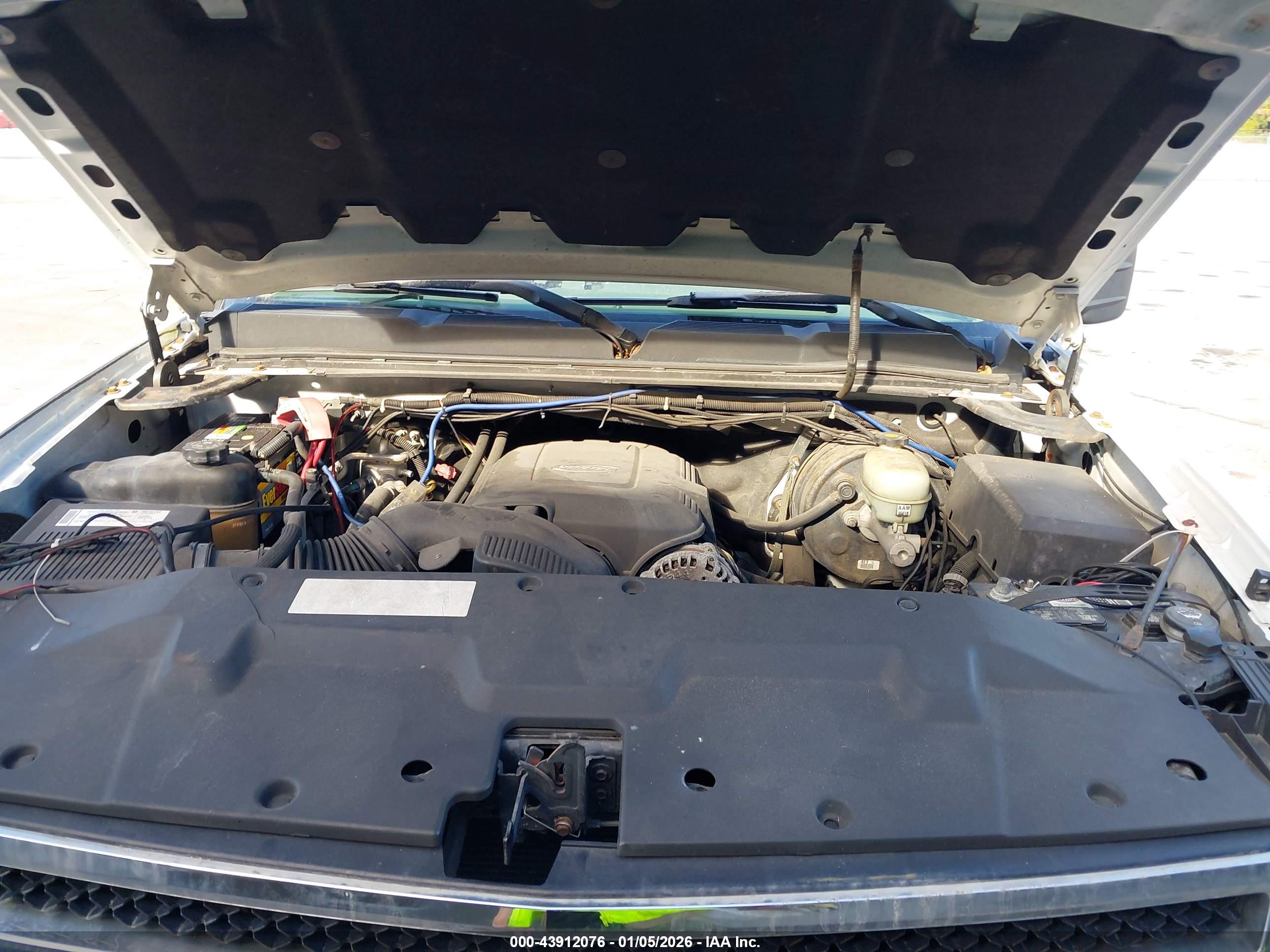 CHEVROLET SILVERADO image 10
