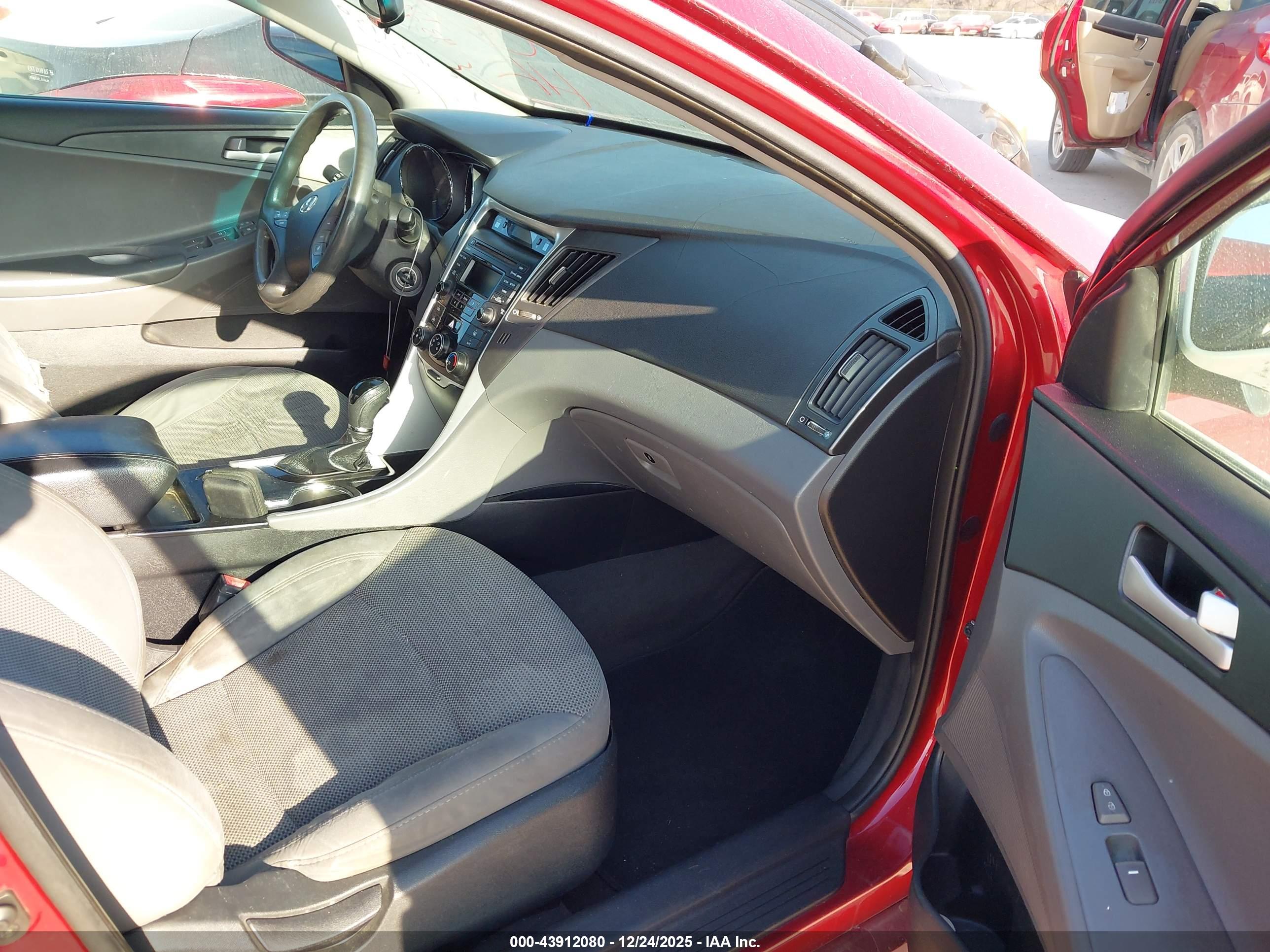 HYUNDAI SONATA image 5