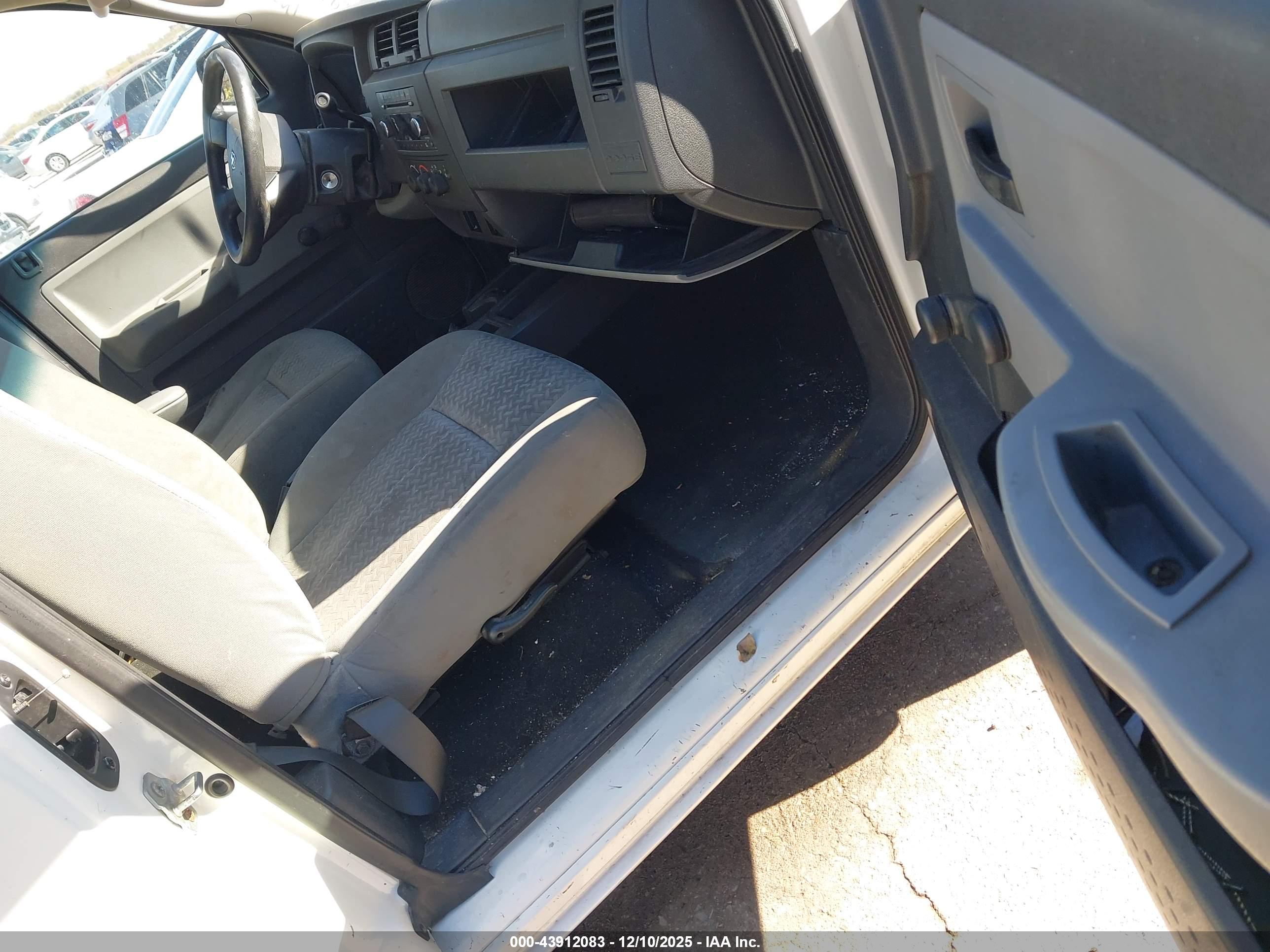 DODGE DAKOTA image 5
