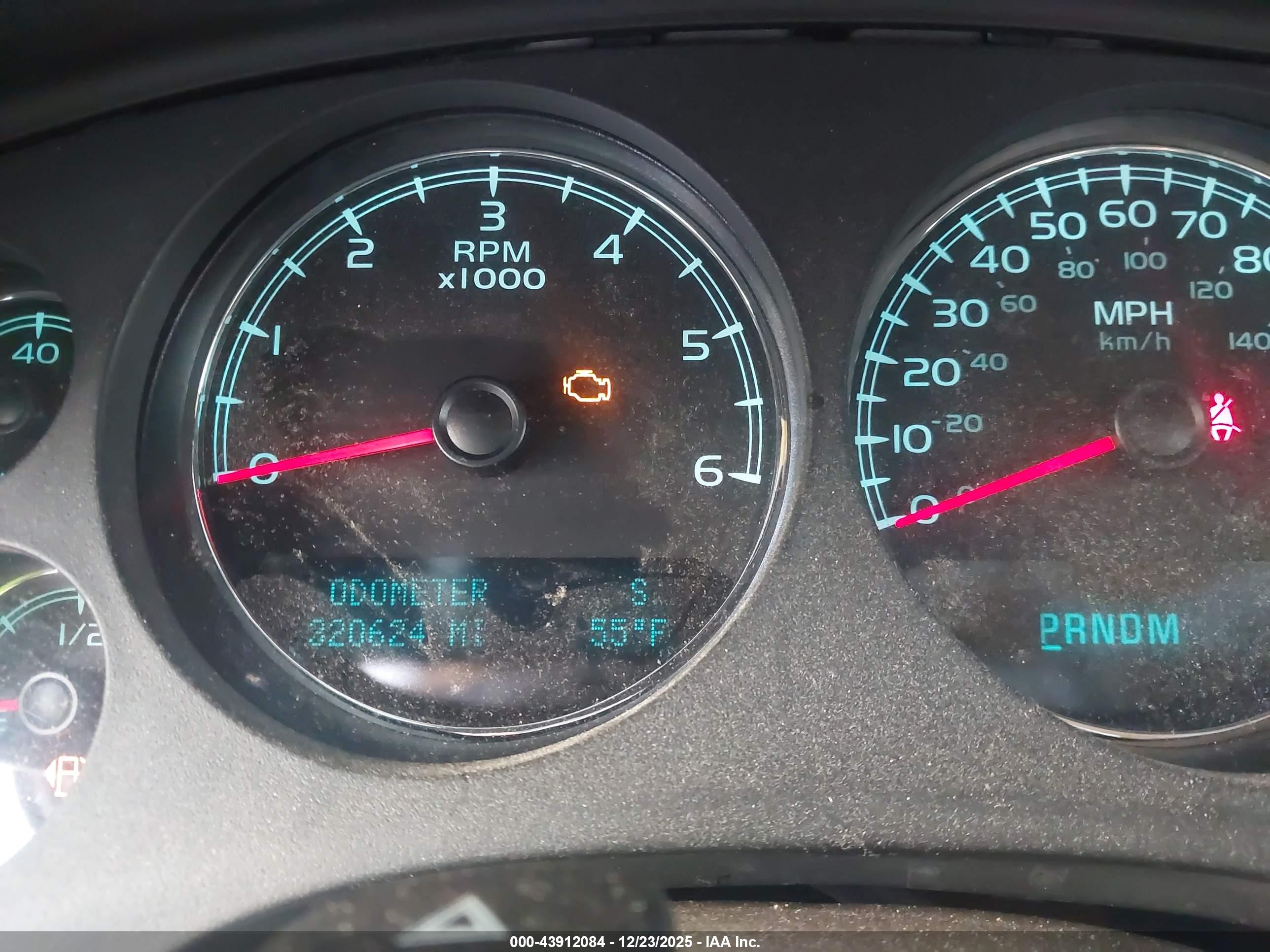 CHEVROLET TAHOE image 7