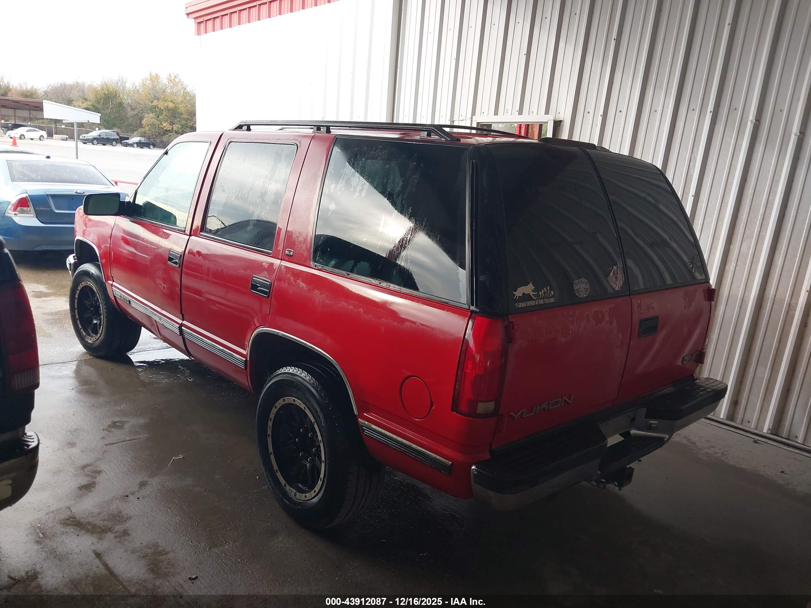 GMC YUKON image 3