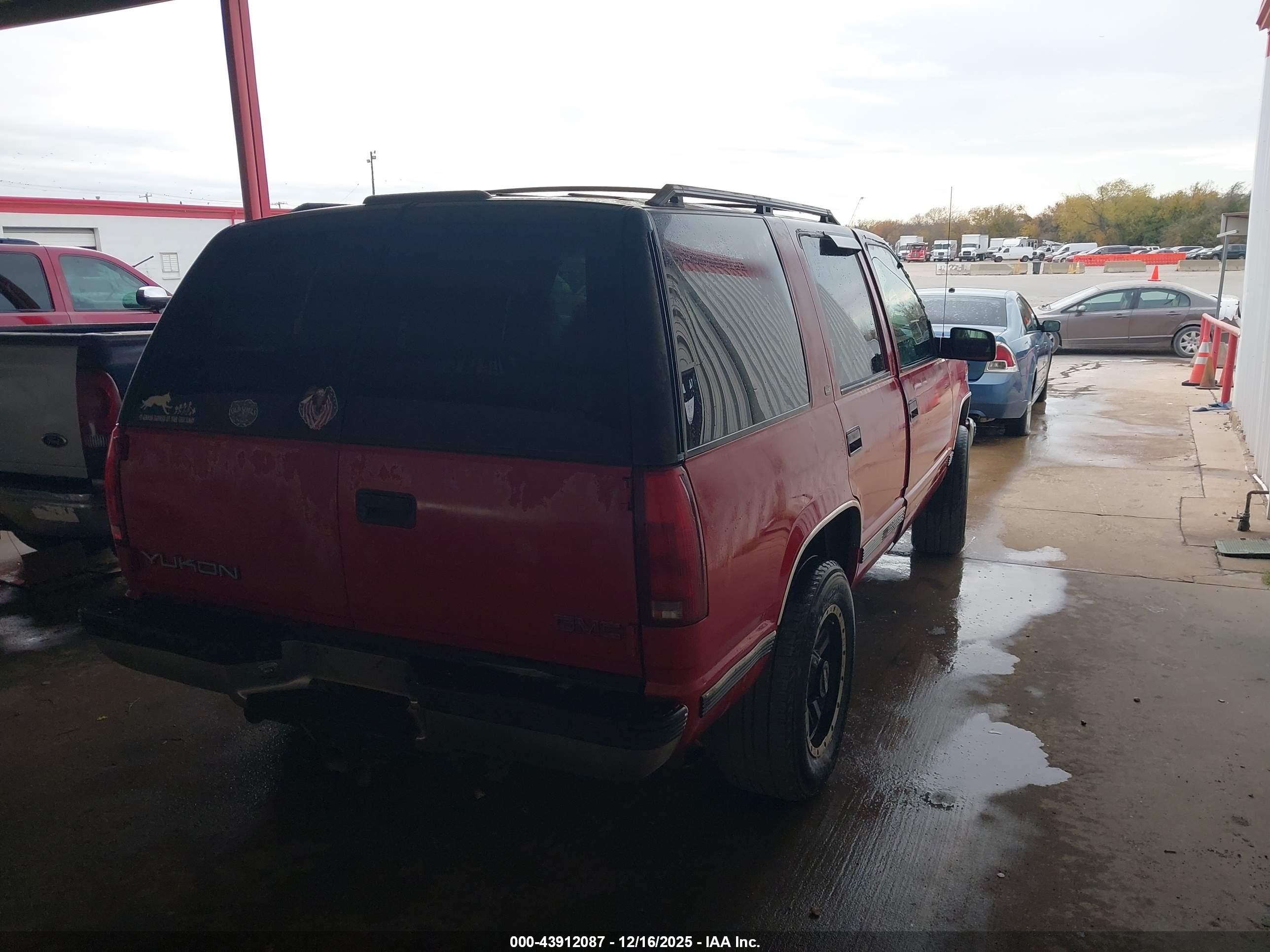 GMC YUKON image 4