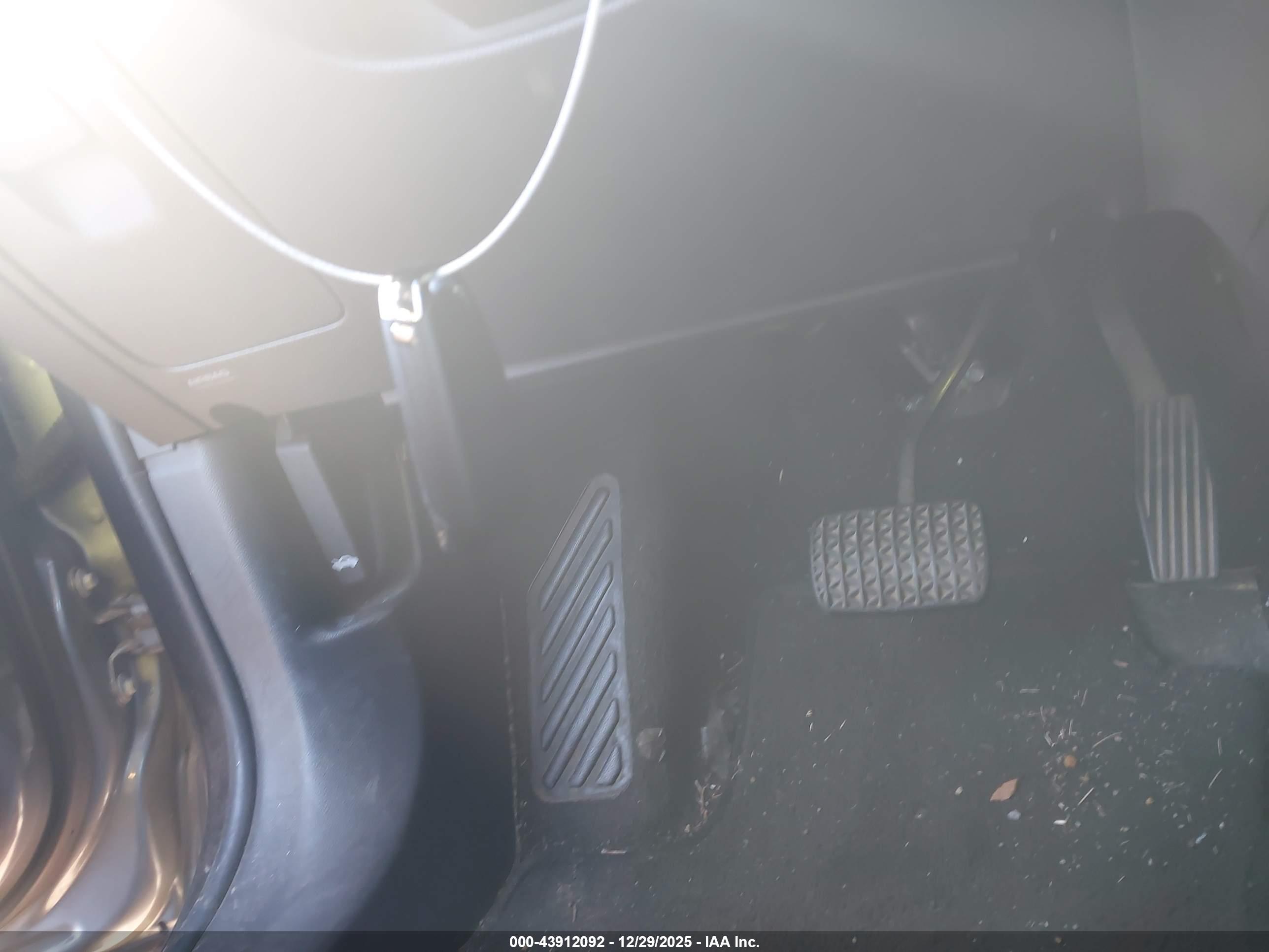 CHEVROLET TRAX image 11