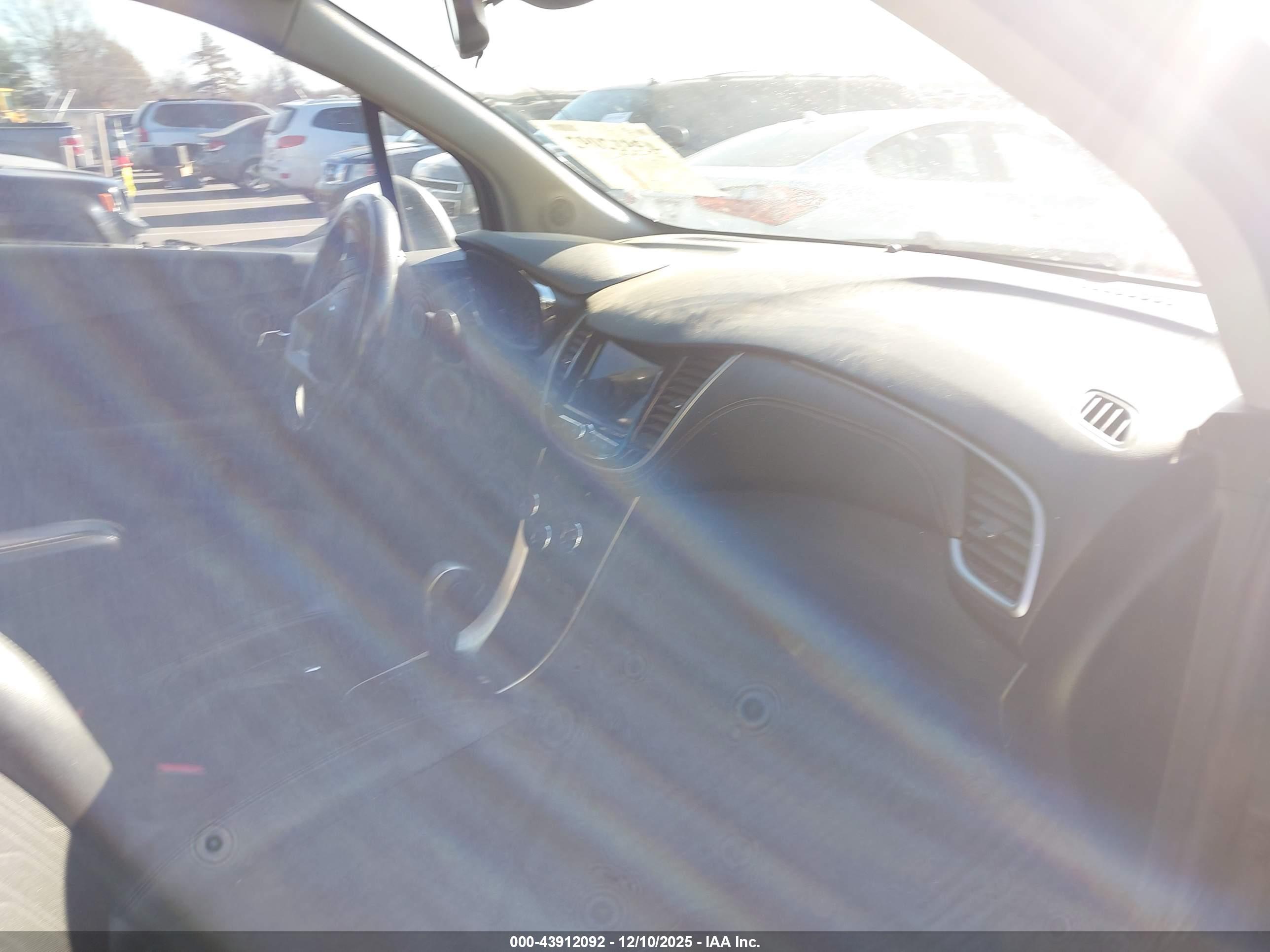 CHEVROLET TRAX image 5