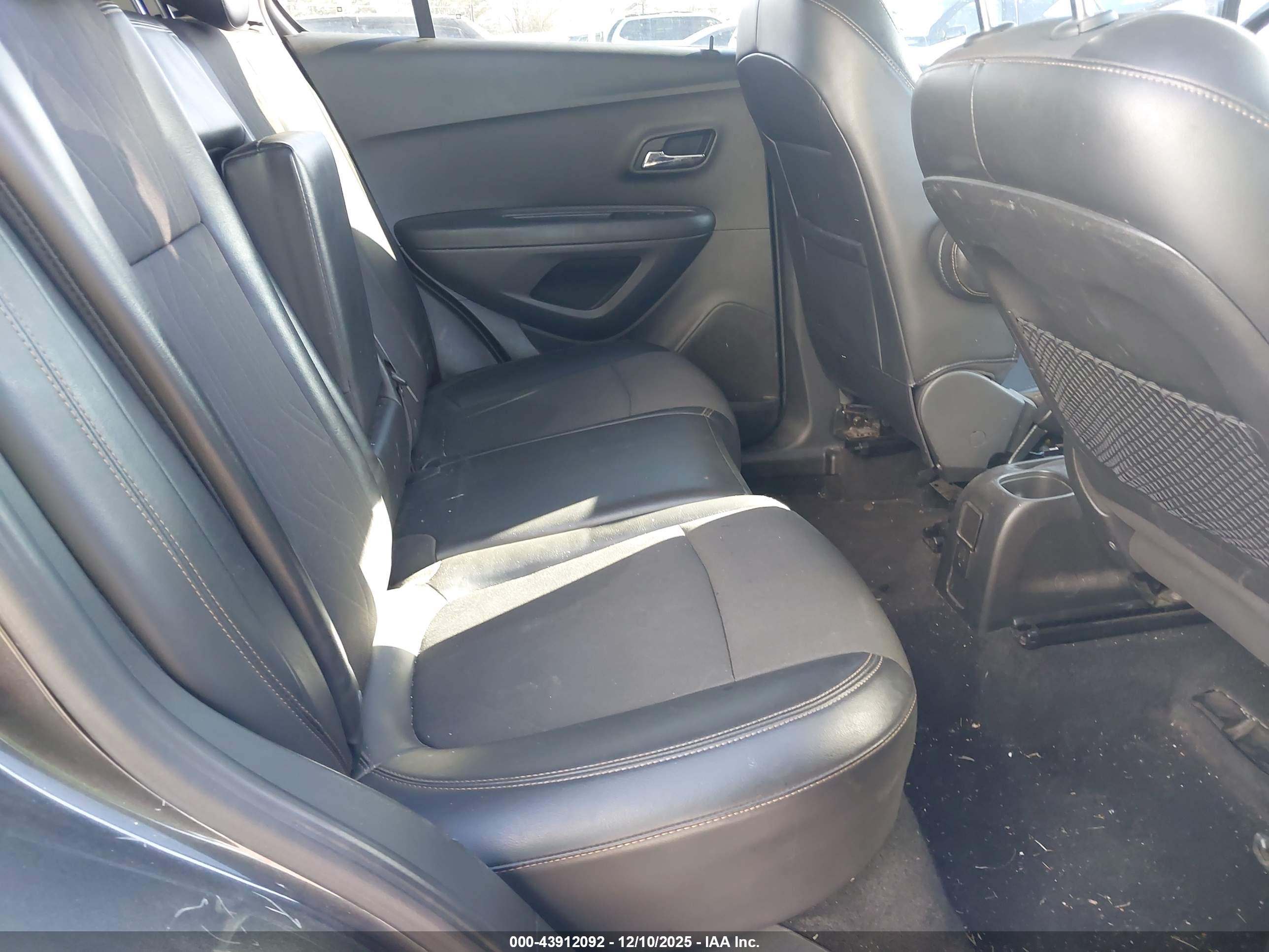 CHEVROLET TRAX image 8
