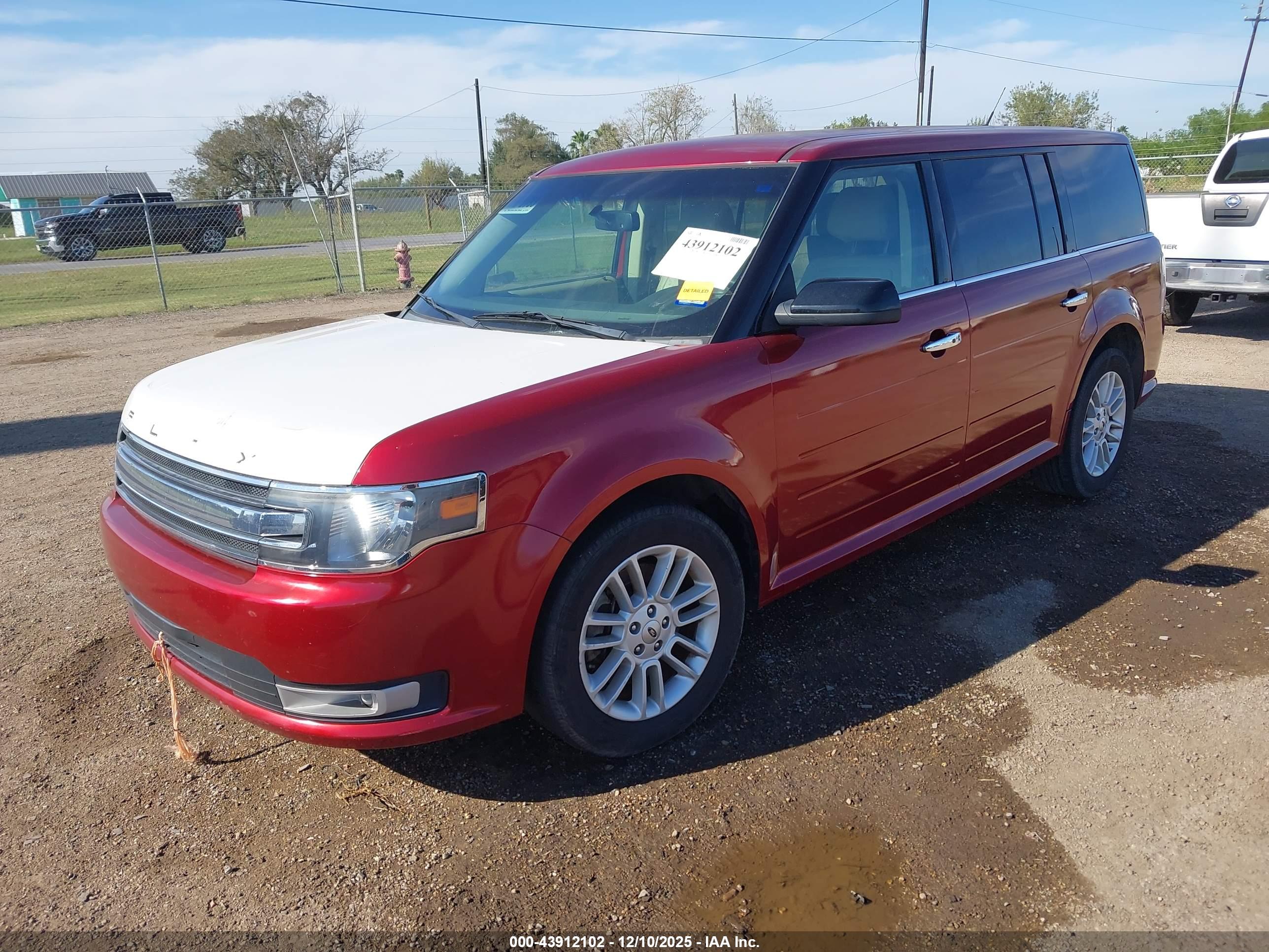 FORD FLEX image 2