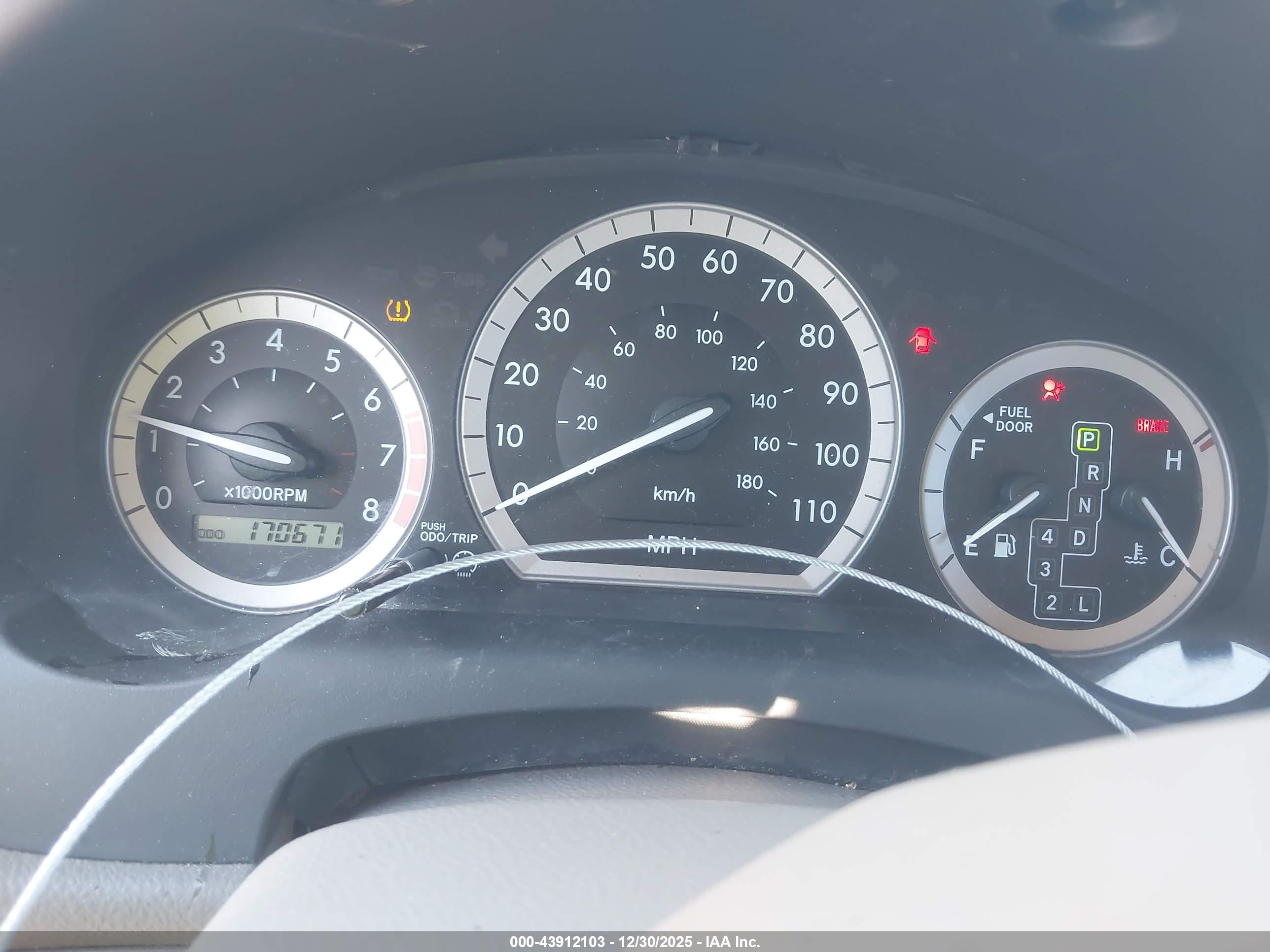 TOYOTA SIENNA image 7