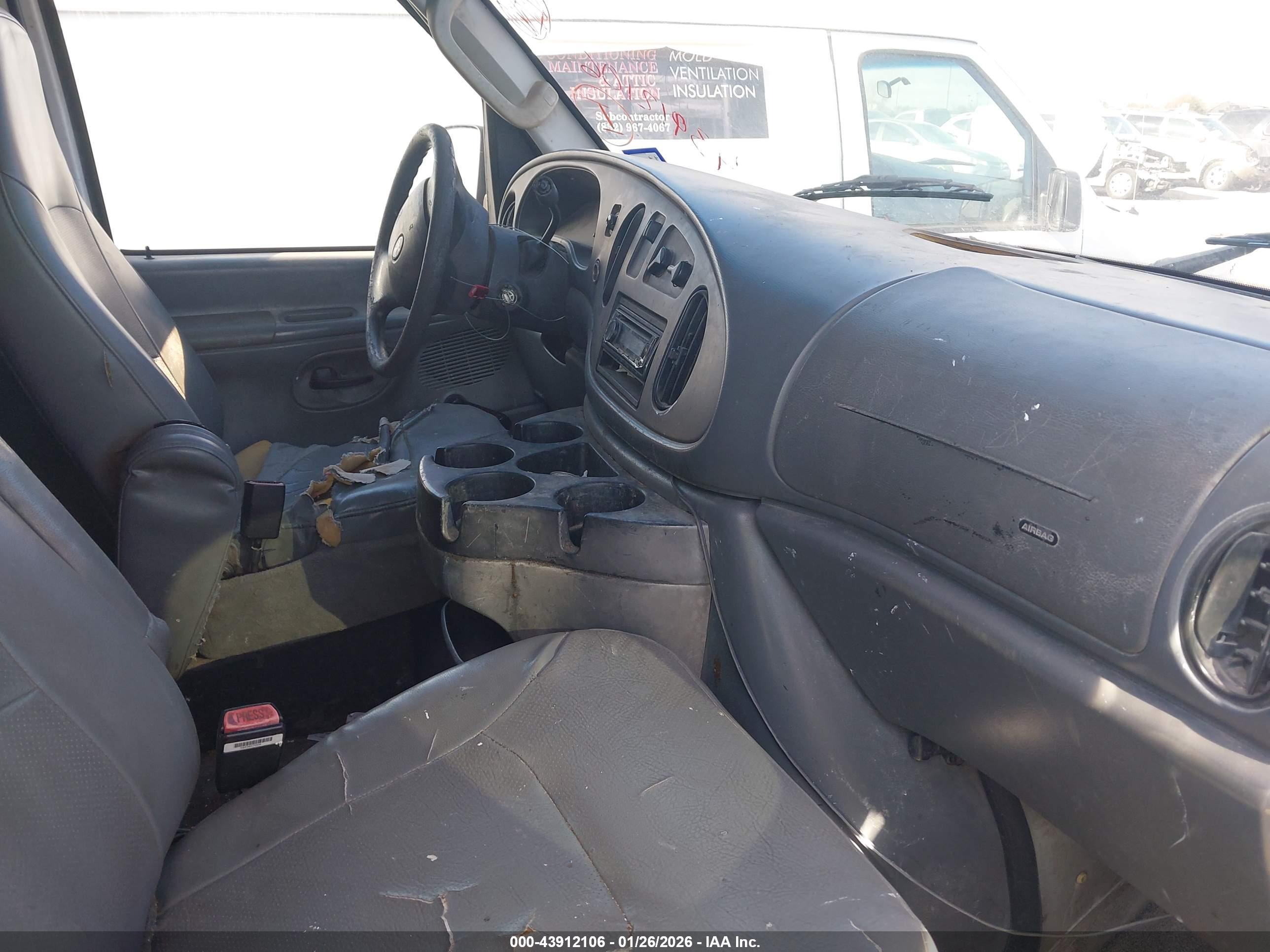 FORD E-250 image 5