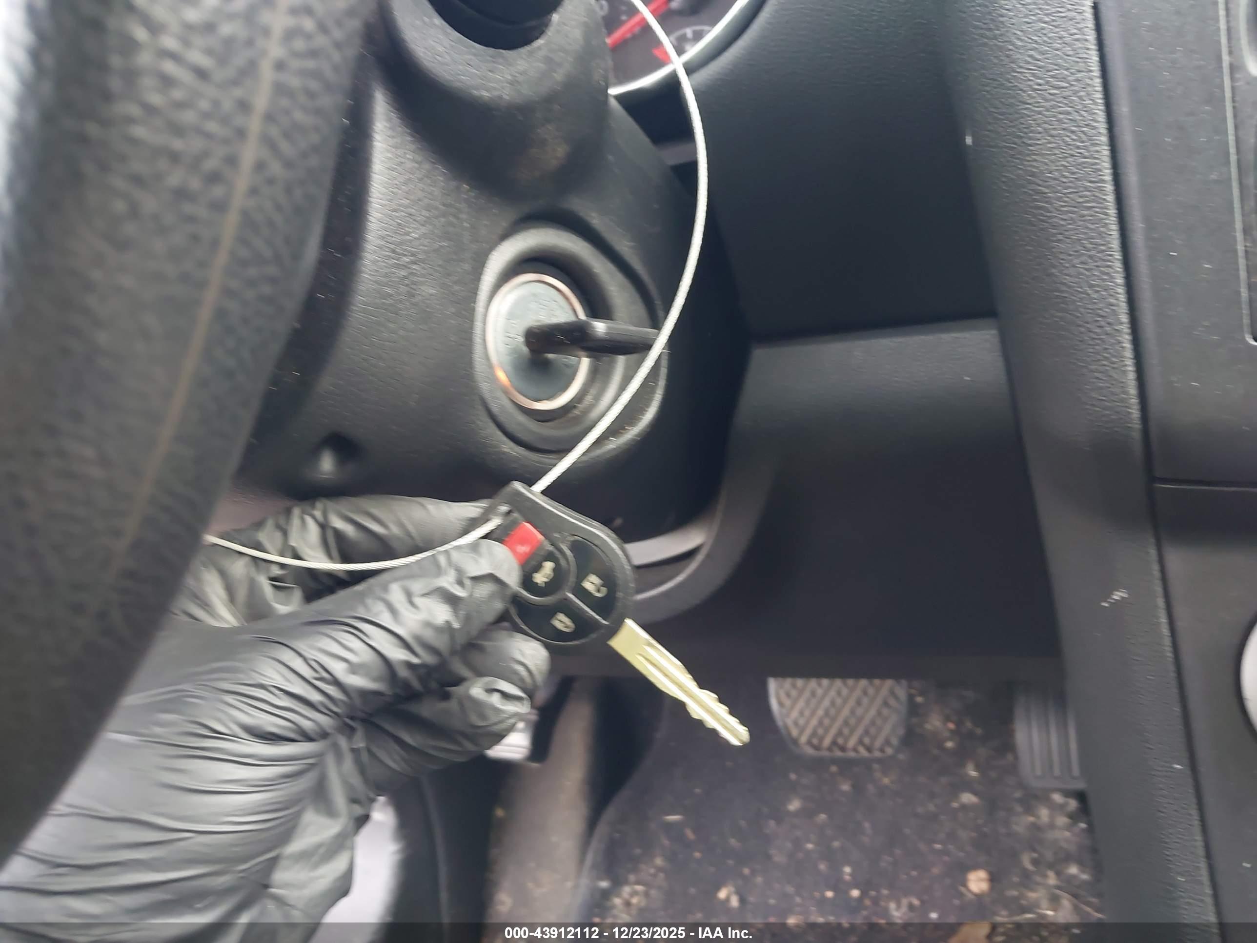 NISSAN ROGUE image 11