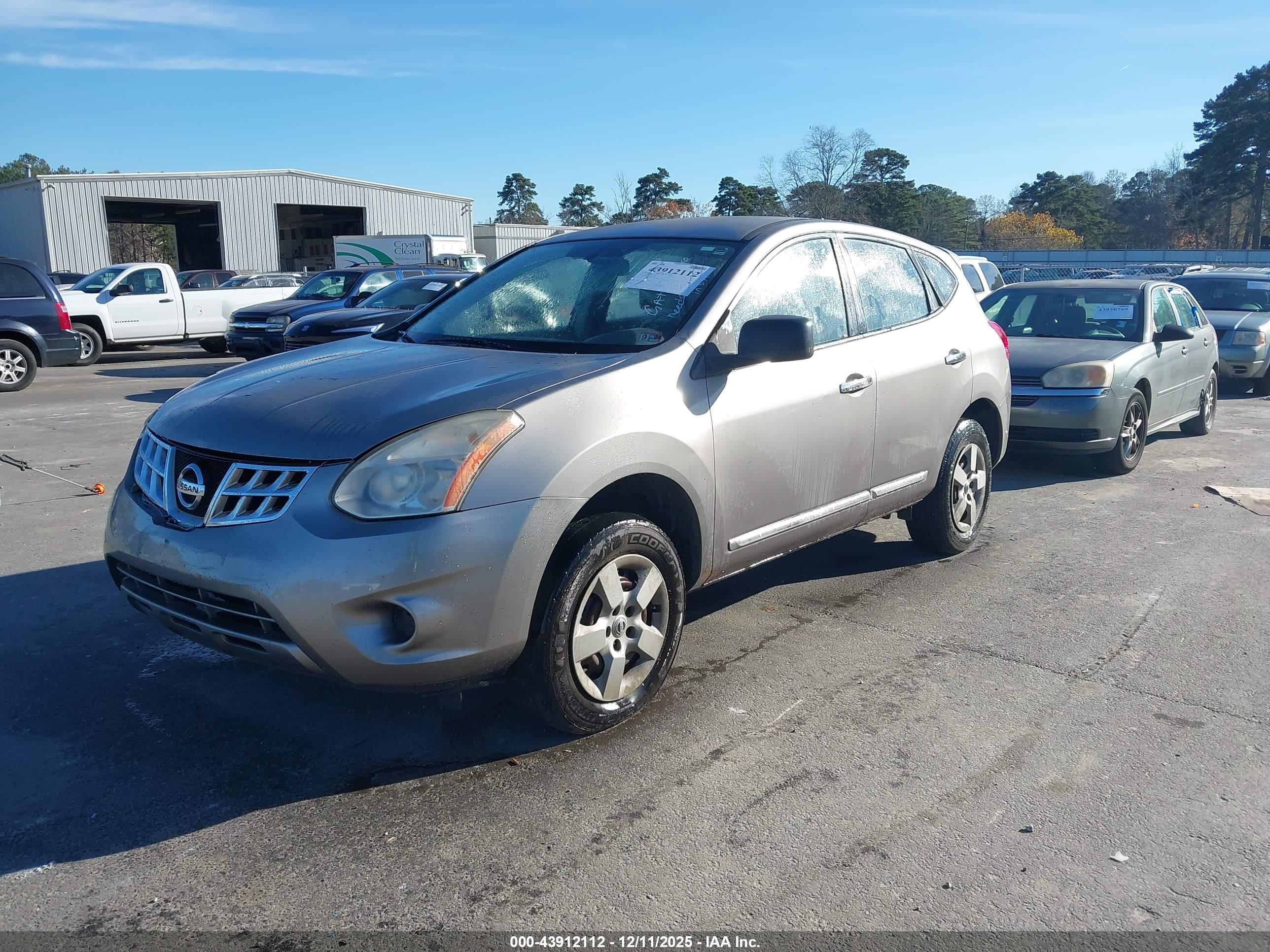 NISSAN ROGUE image 2