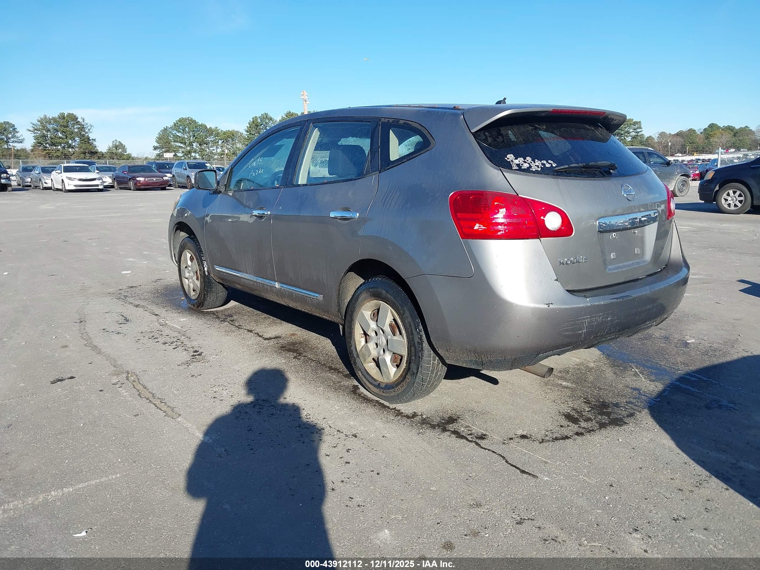 NISSAN ROGUE image 3