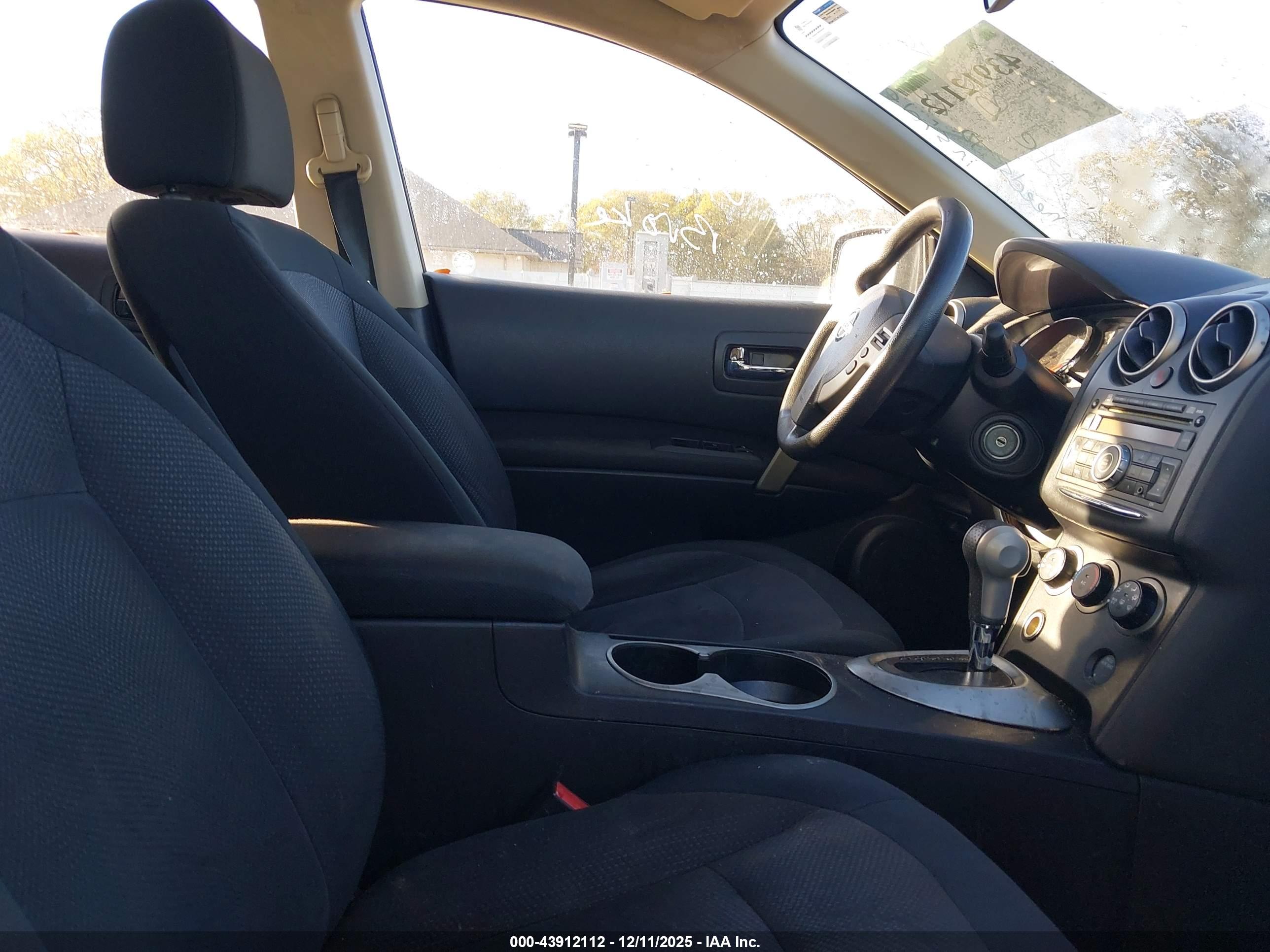 NISSAN ROGUE image 5