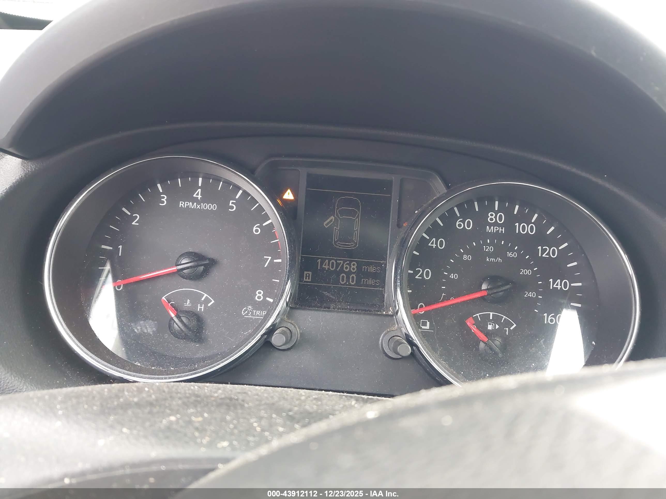NISSAN ROGUE image 7