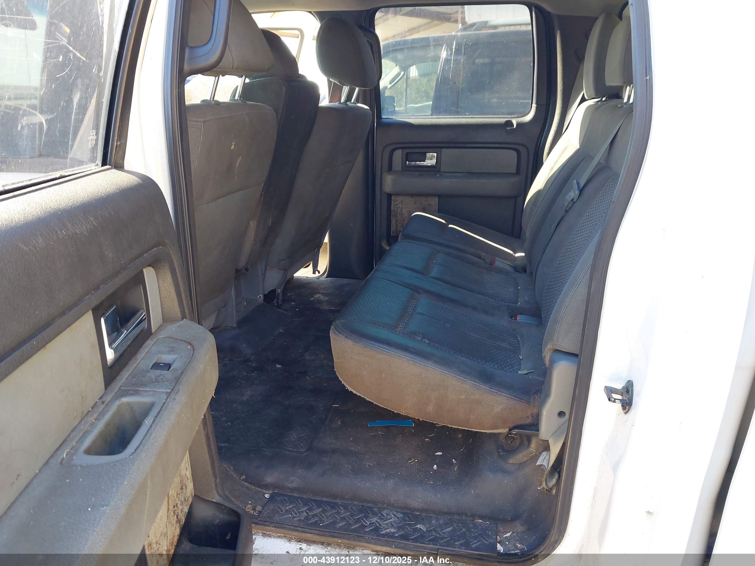 FORD F-150 image 8