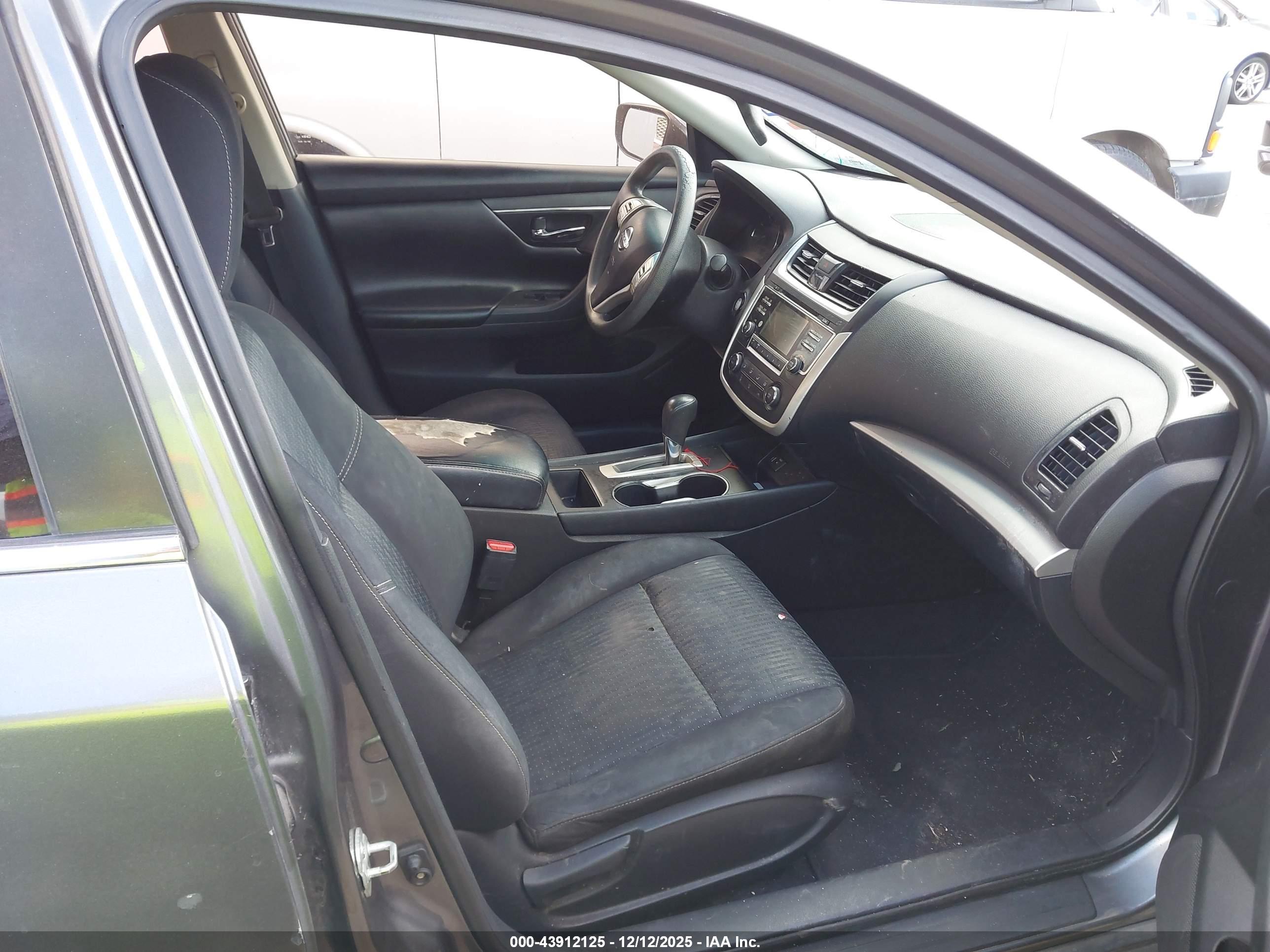 NISSAN ALTIMA image 5
