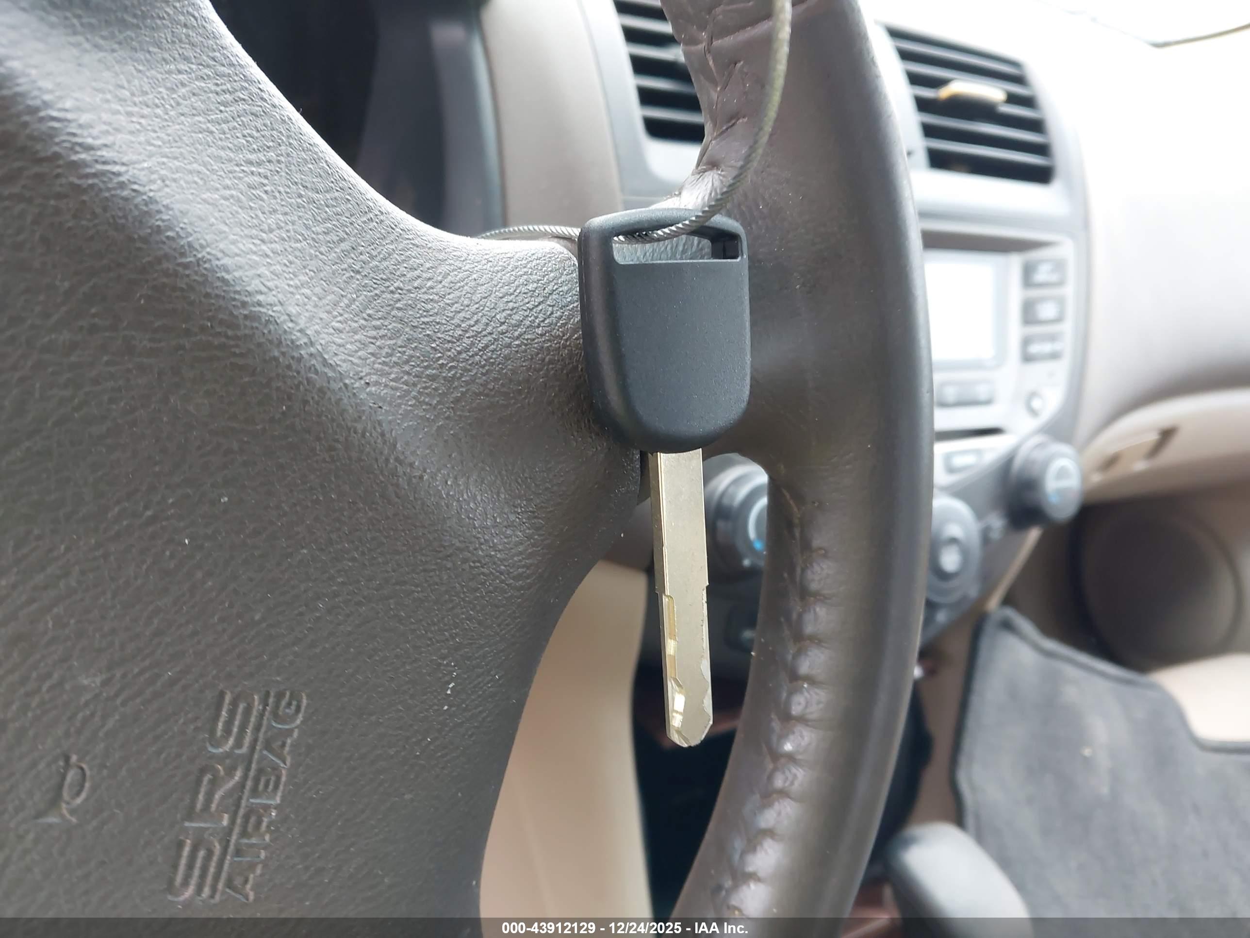 HONDA ACCORD image 11