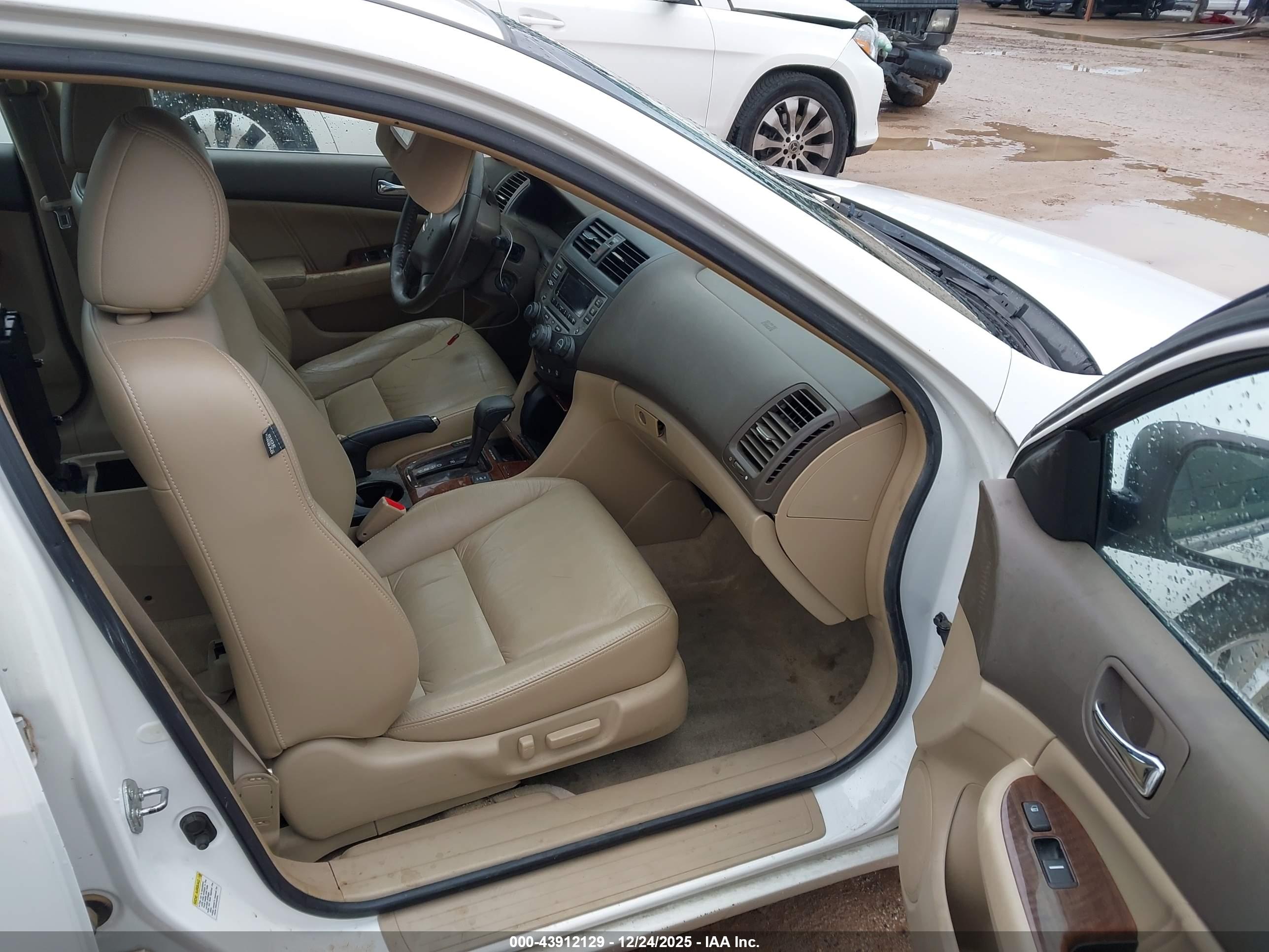 HONDA ACCORD image 5