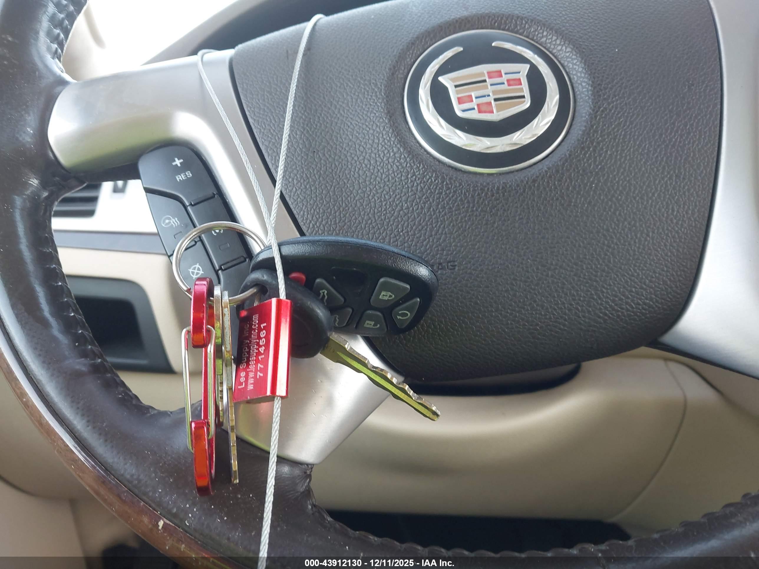 CADILLAC ESCALADE image 11
