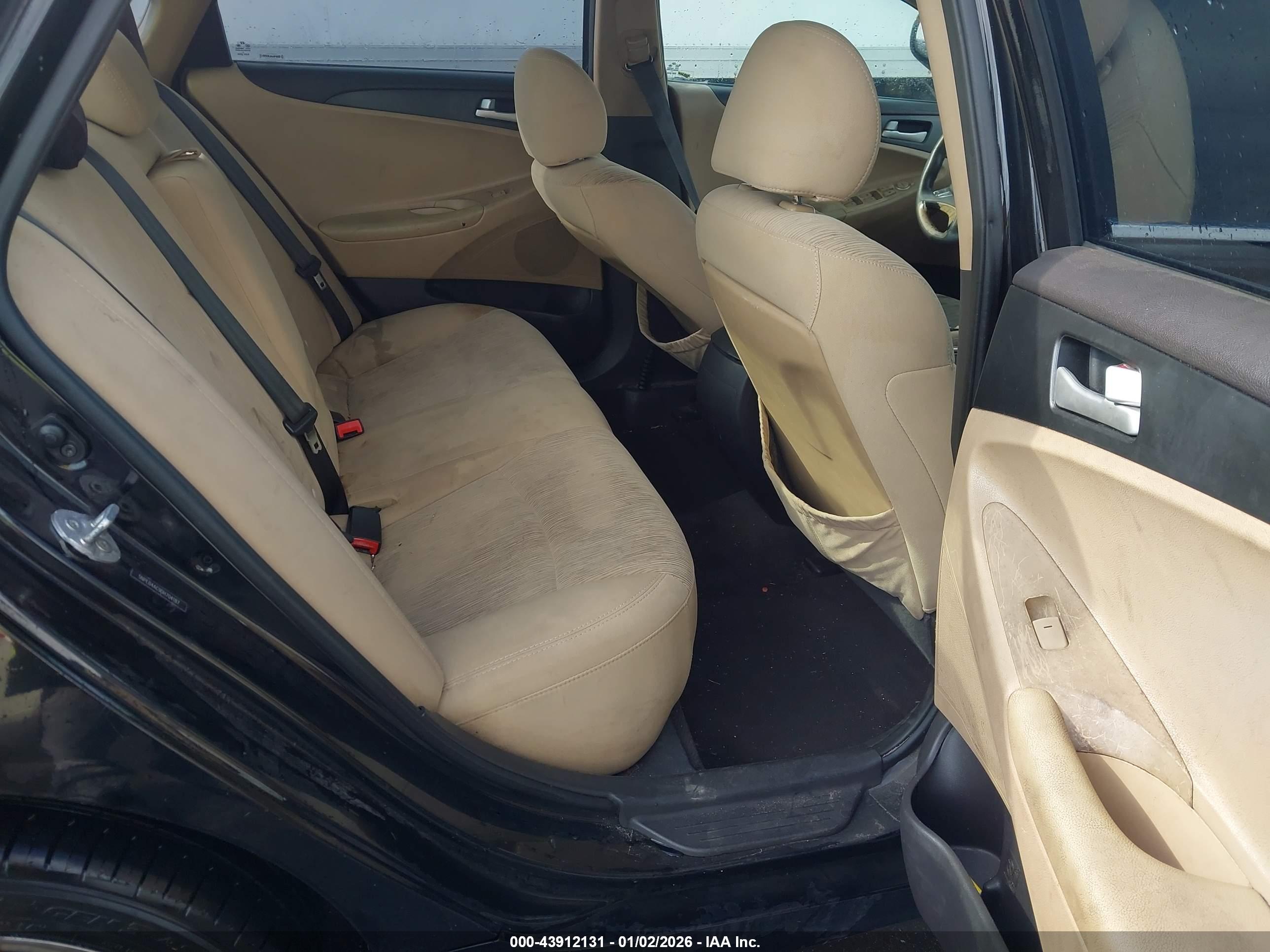 HYUNDAI SONATA image 8