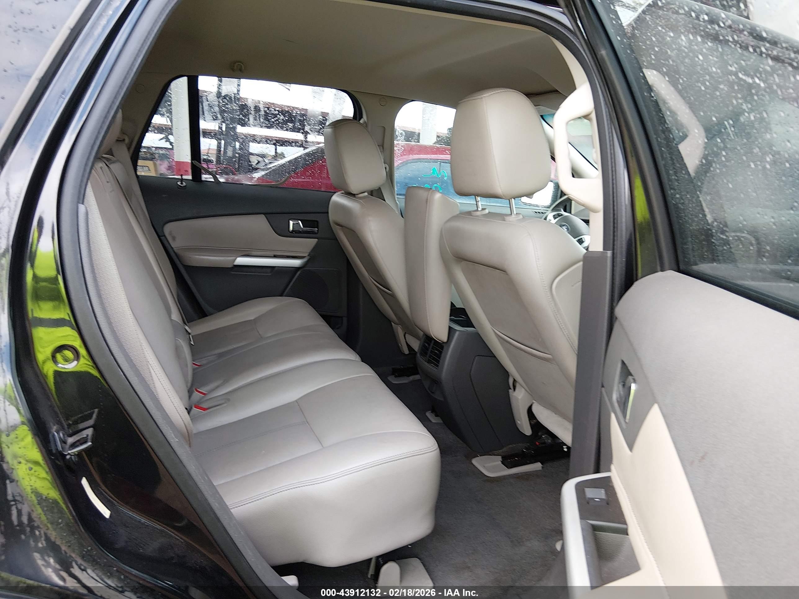 FORD EDGE image 8