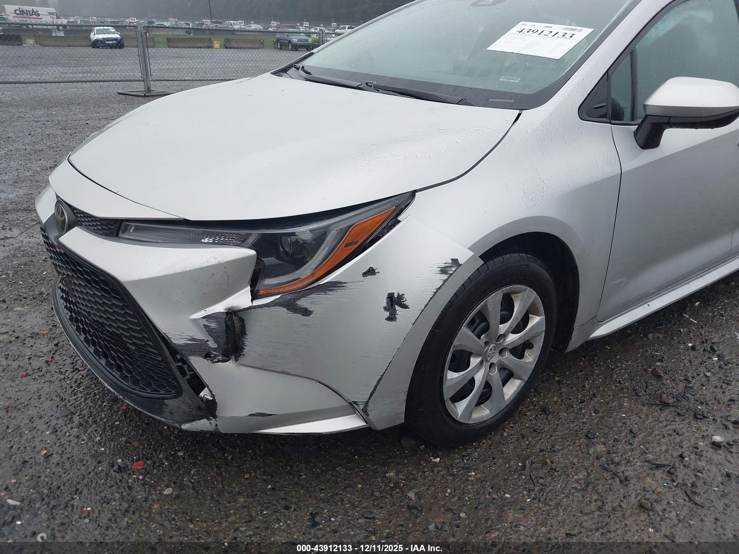 TOYOTA COROLLA image 6