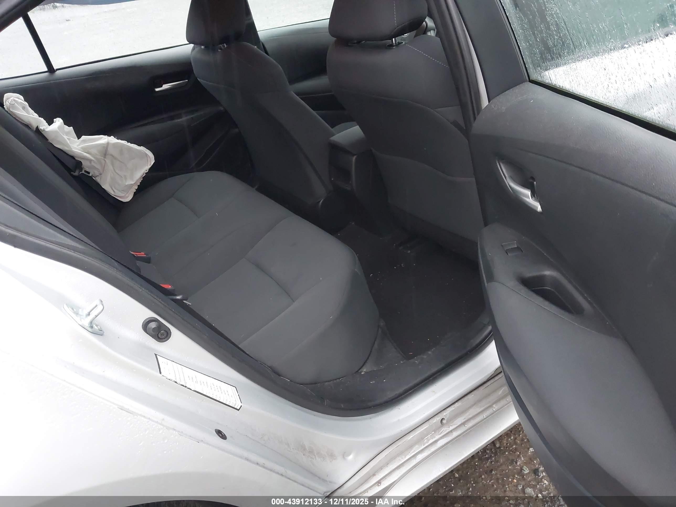 TOYOTA COROLLA image 8