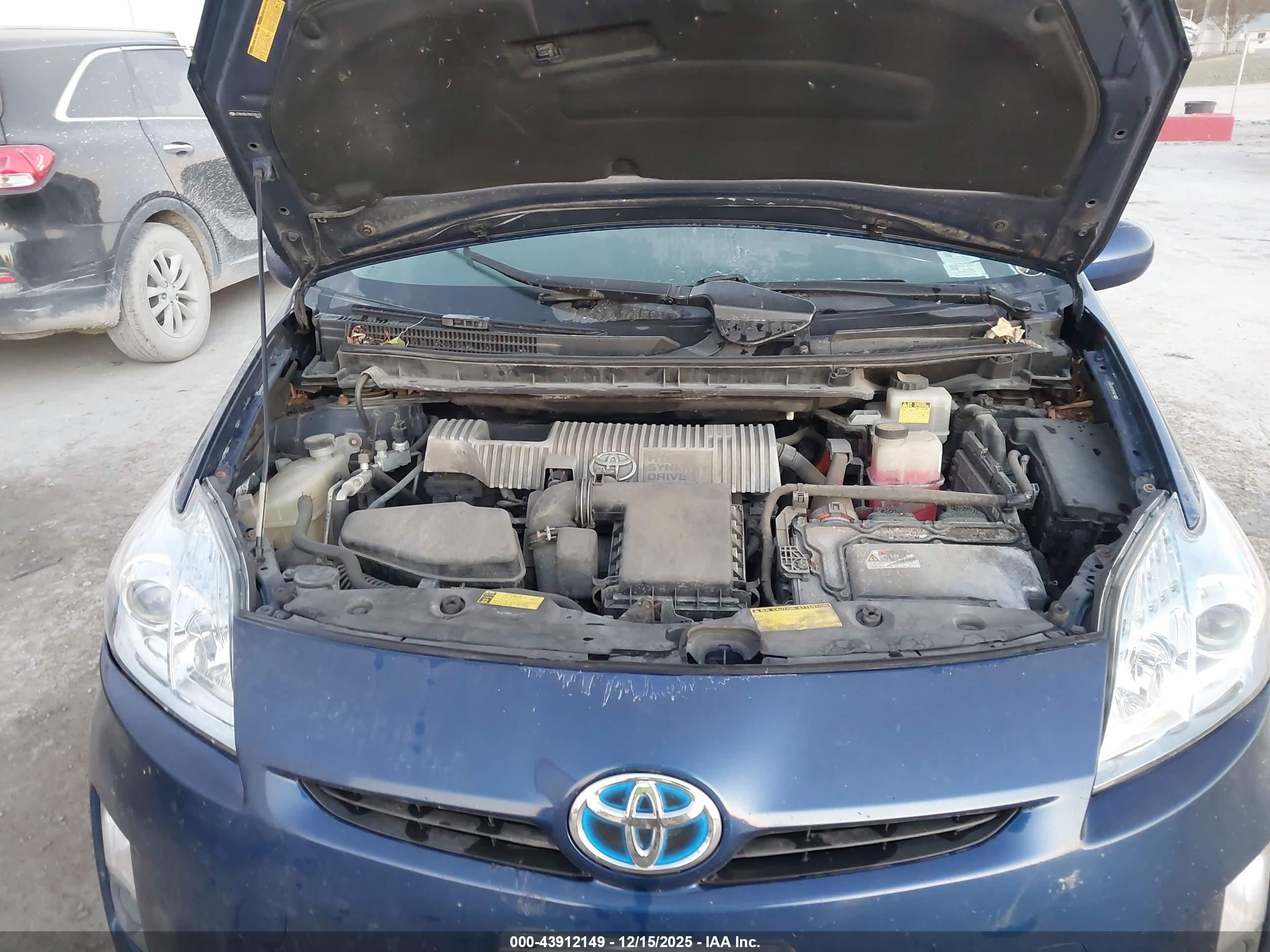 TOYOTA PRIUS image 10